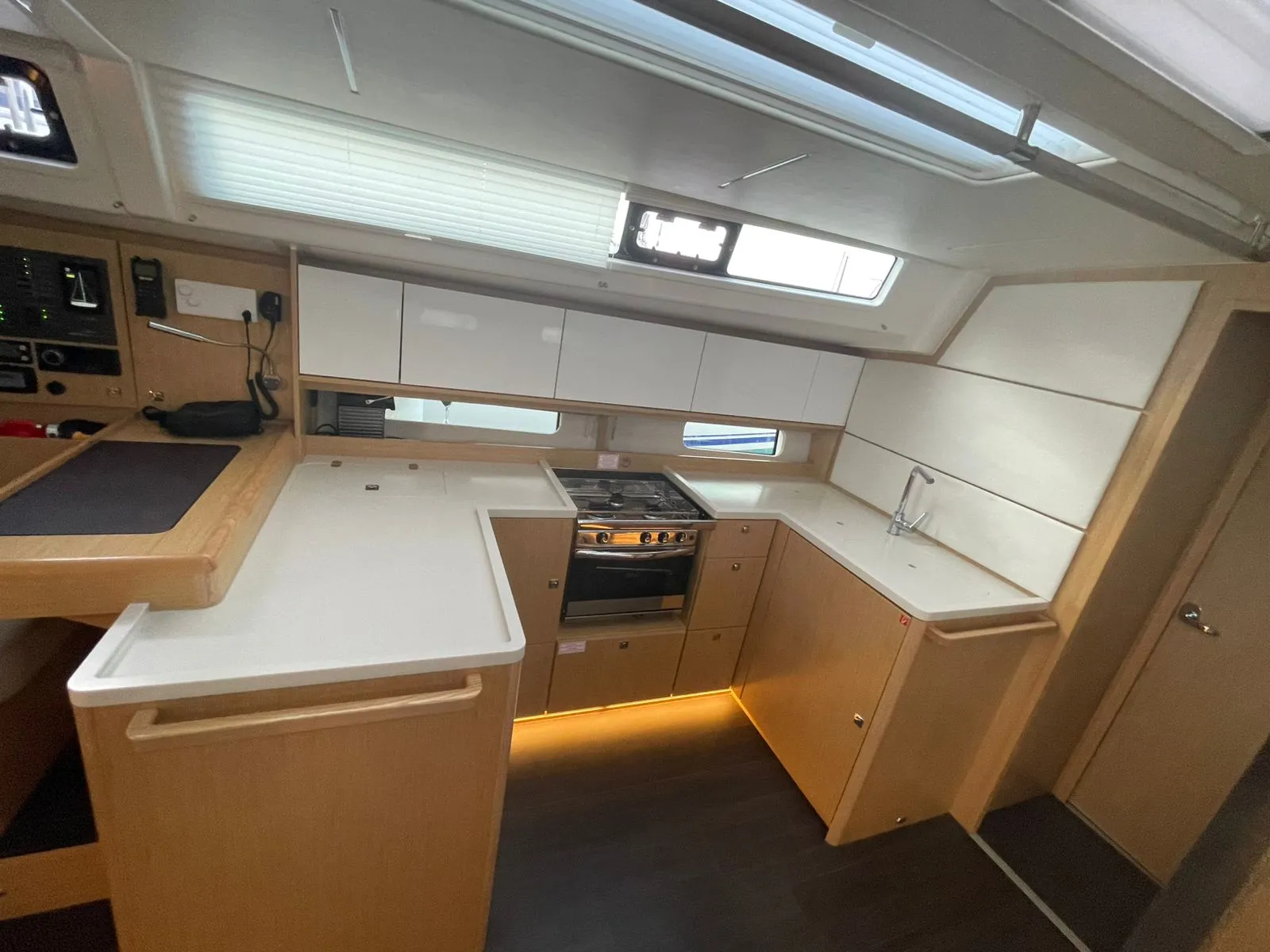 Image slide 237239
