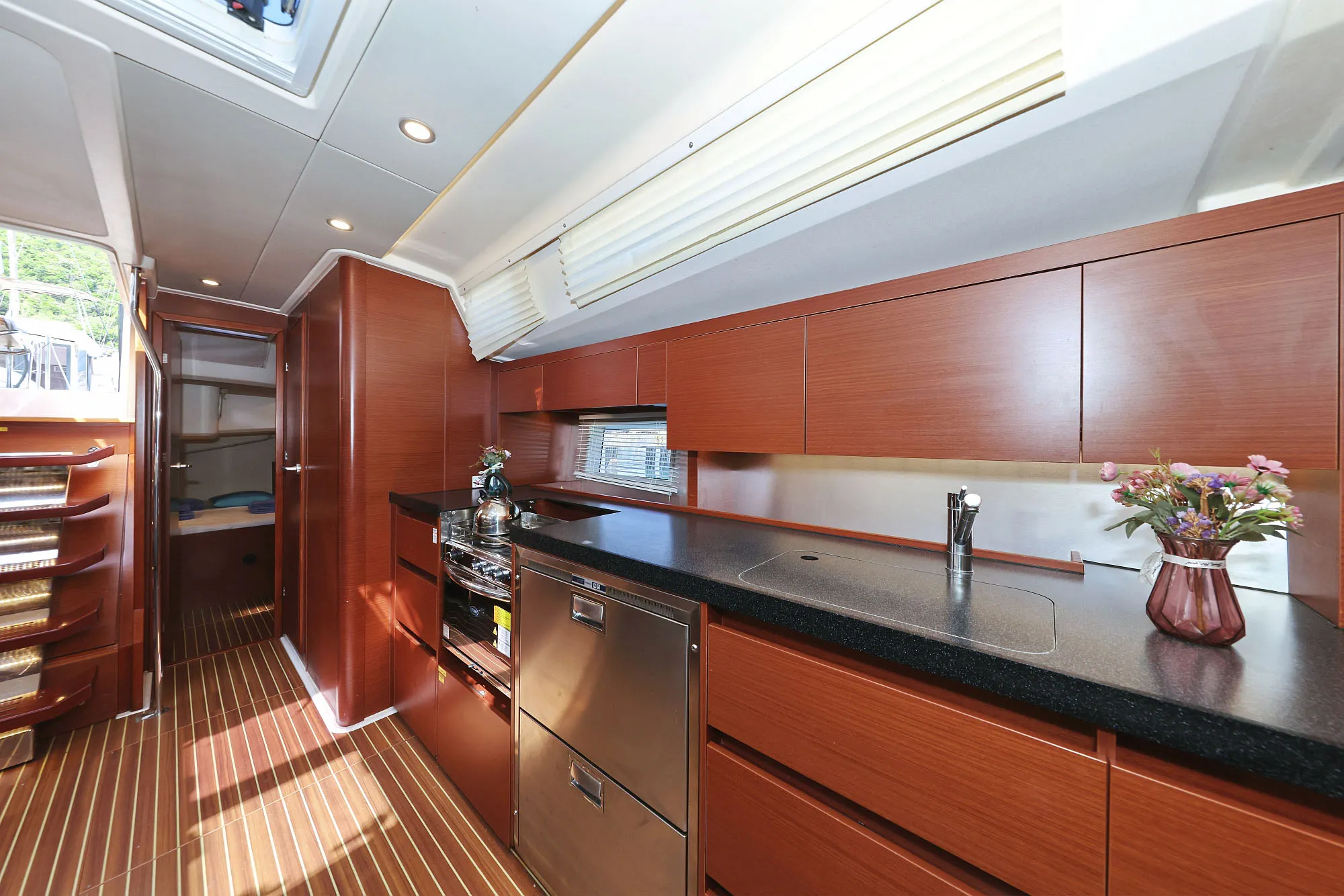 Image slide 237946