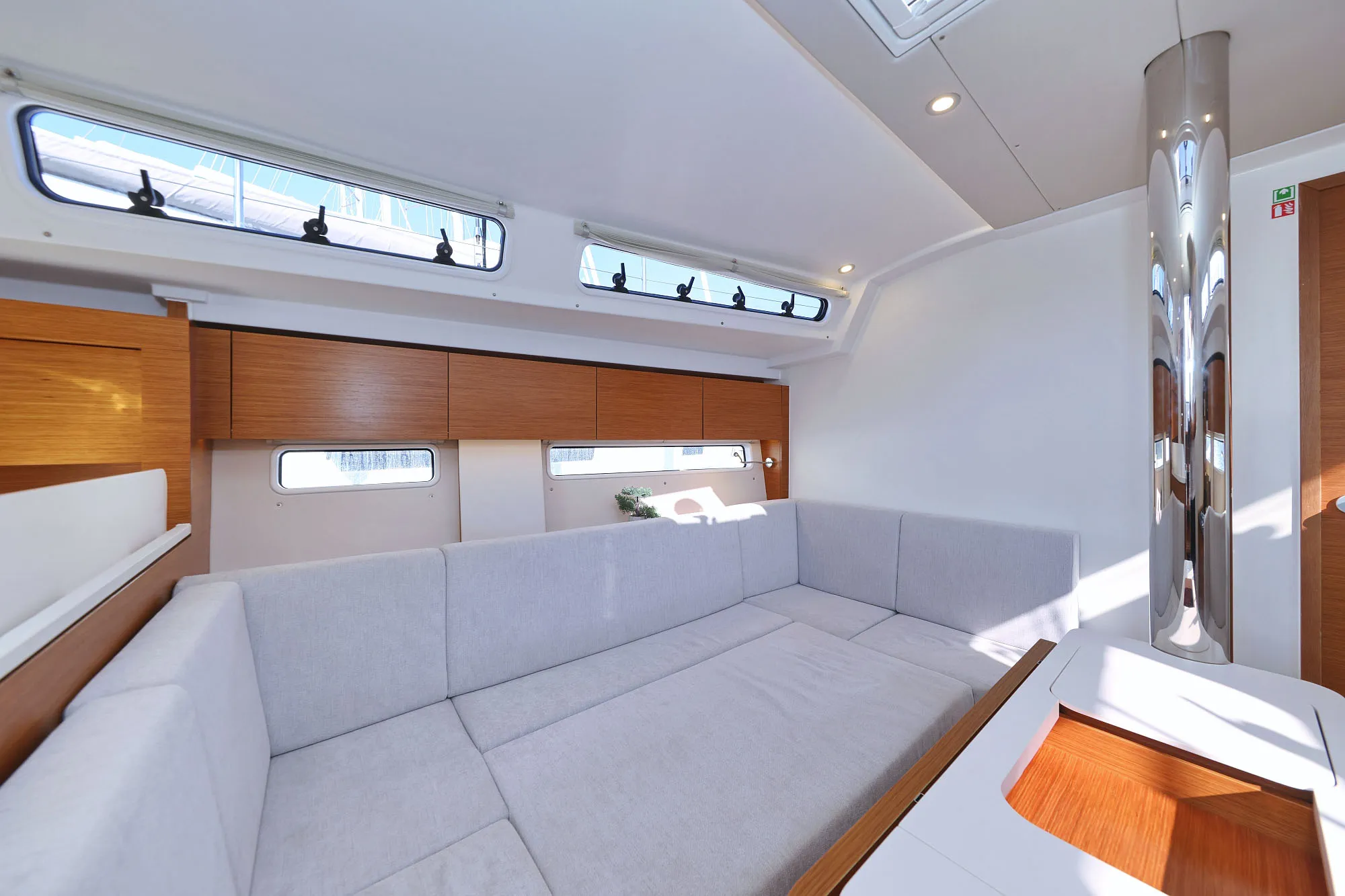Image slide 238049