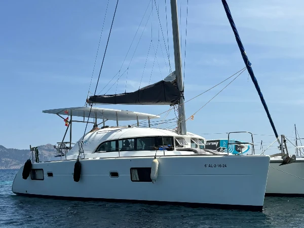 Lagoon 380 S2 Mate boat image