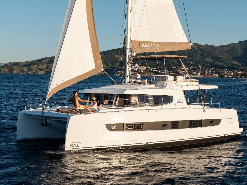 Bali 4.8  AURA boat image