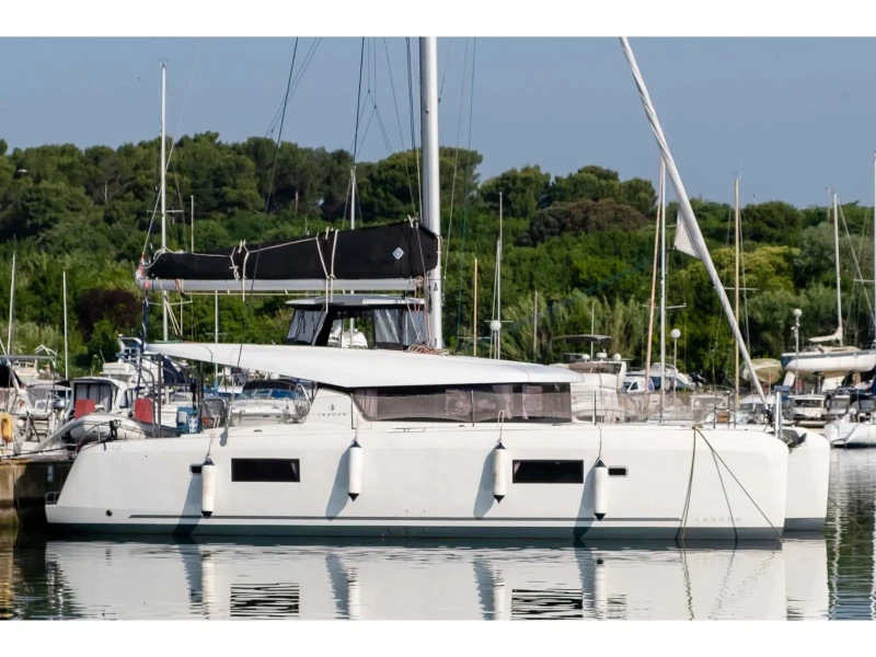 Lagoon 42 Marina 4 boat image