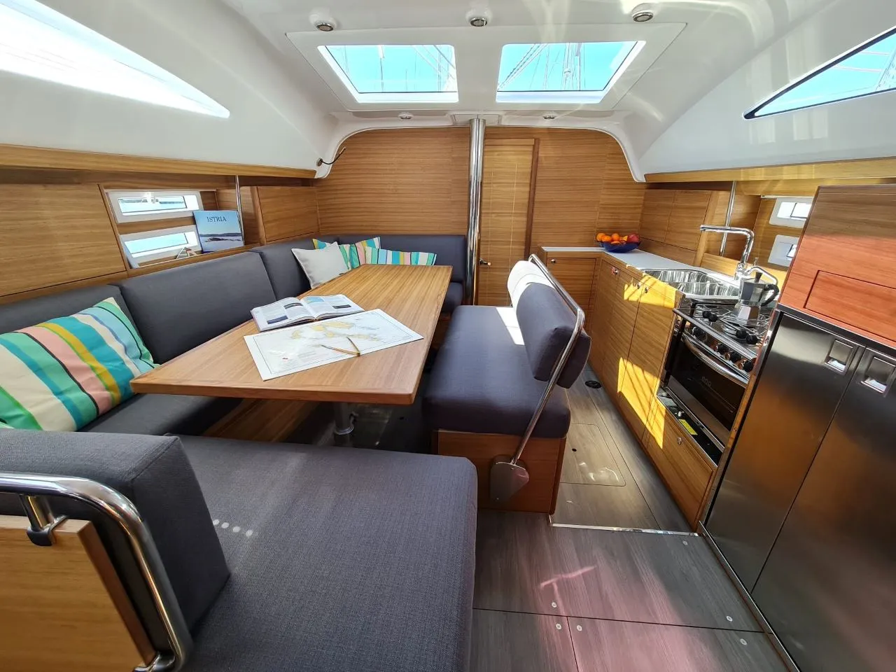 Image slide 239604
