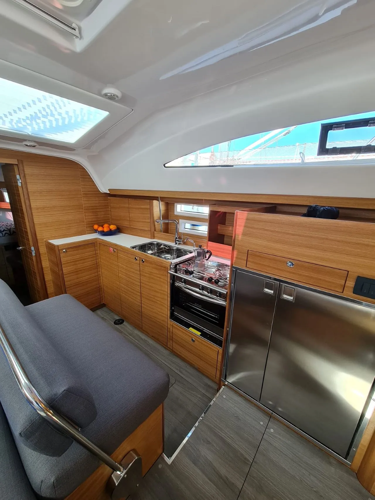 Image slide 239605
