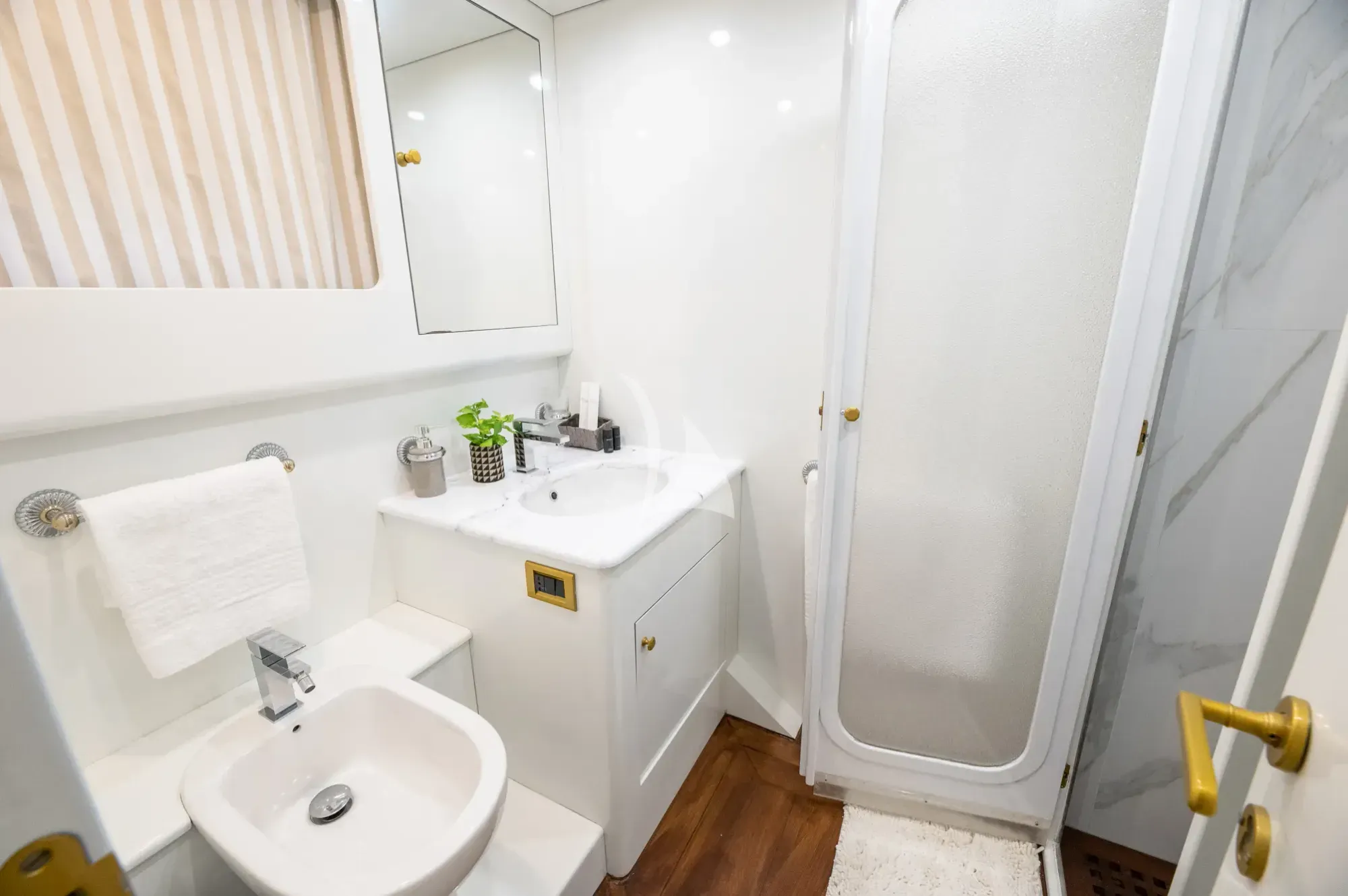 Image slide 240157