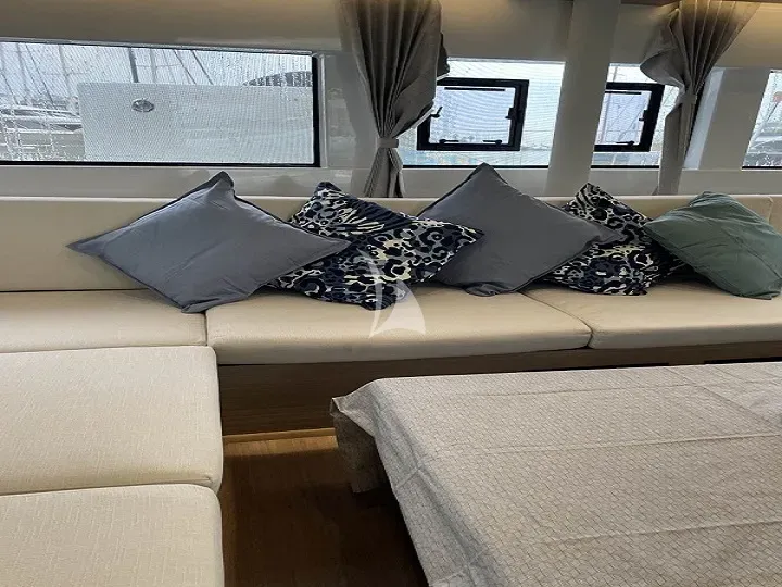Image slide 240200