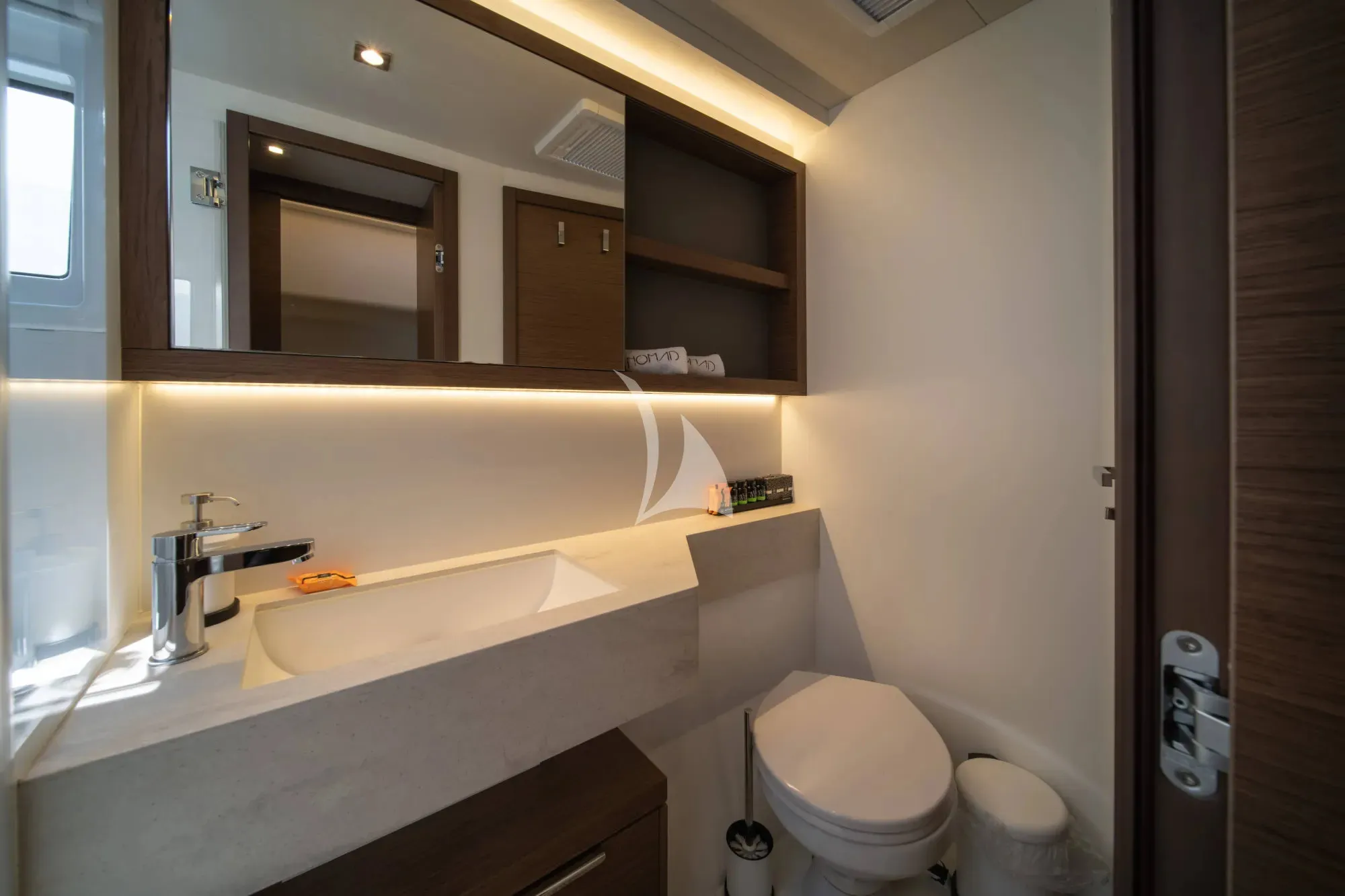 Image slide 240496