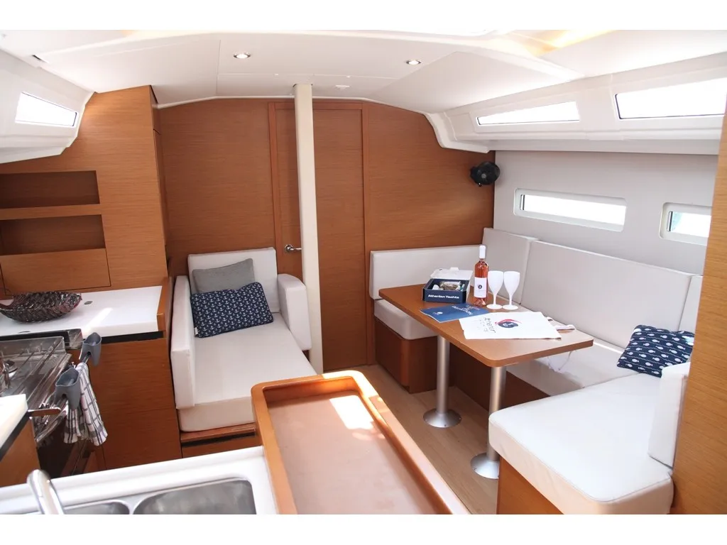 Image slide 240934