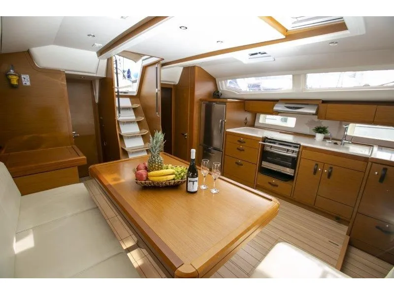 Image slide 240944