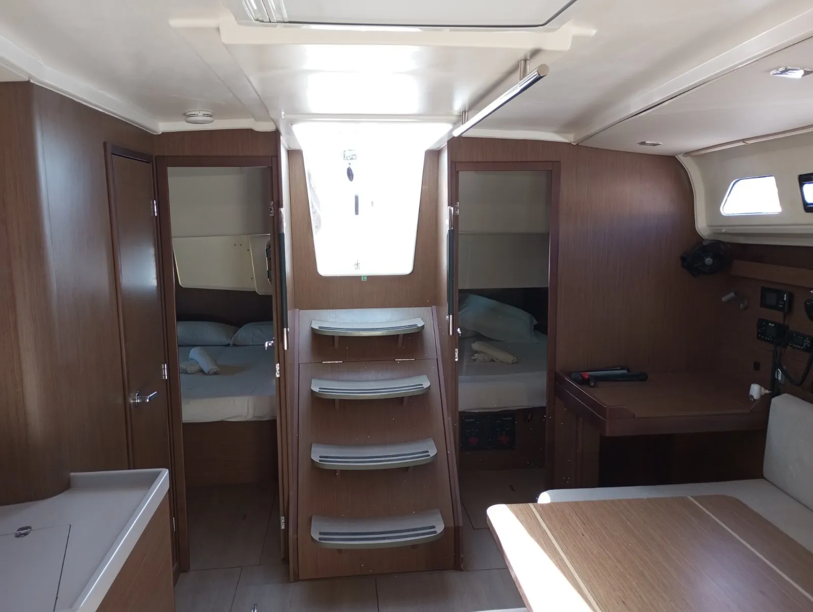 Image slide 240948