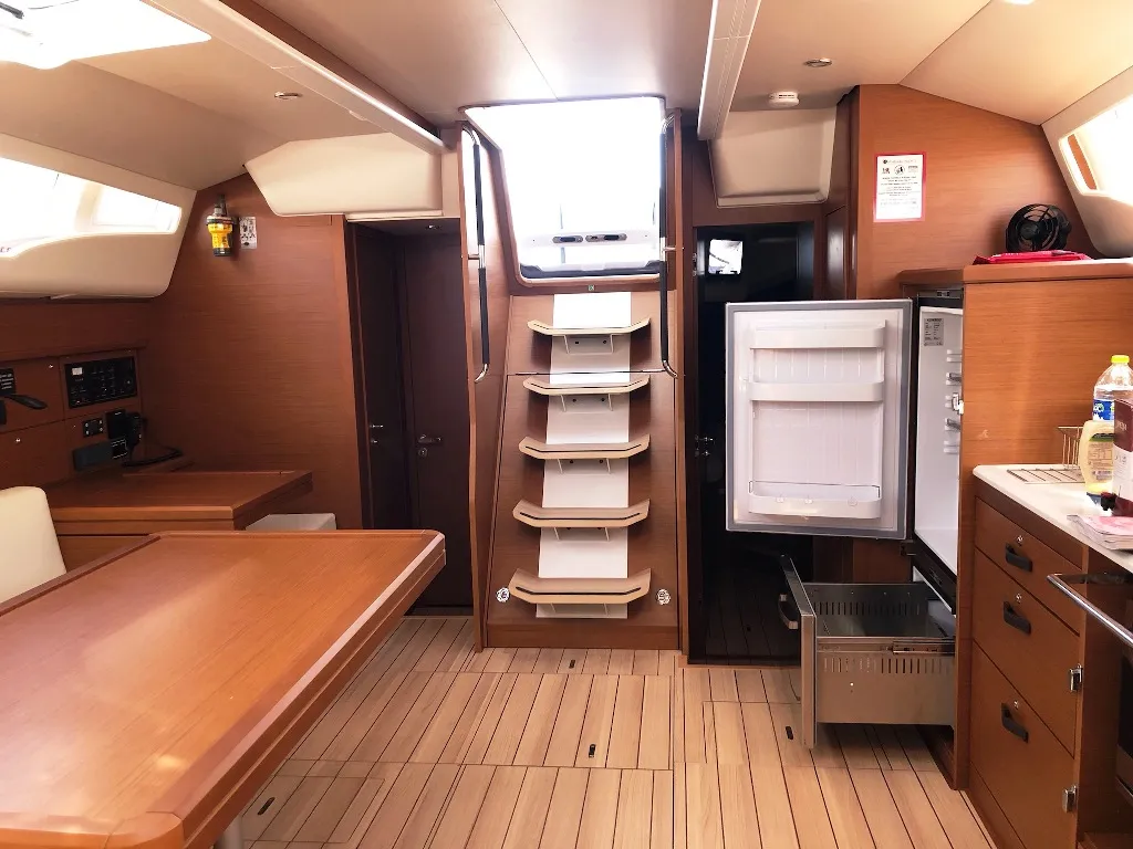 Image slide 240976