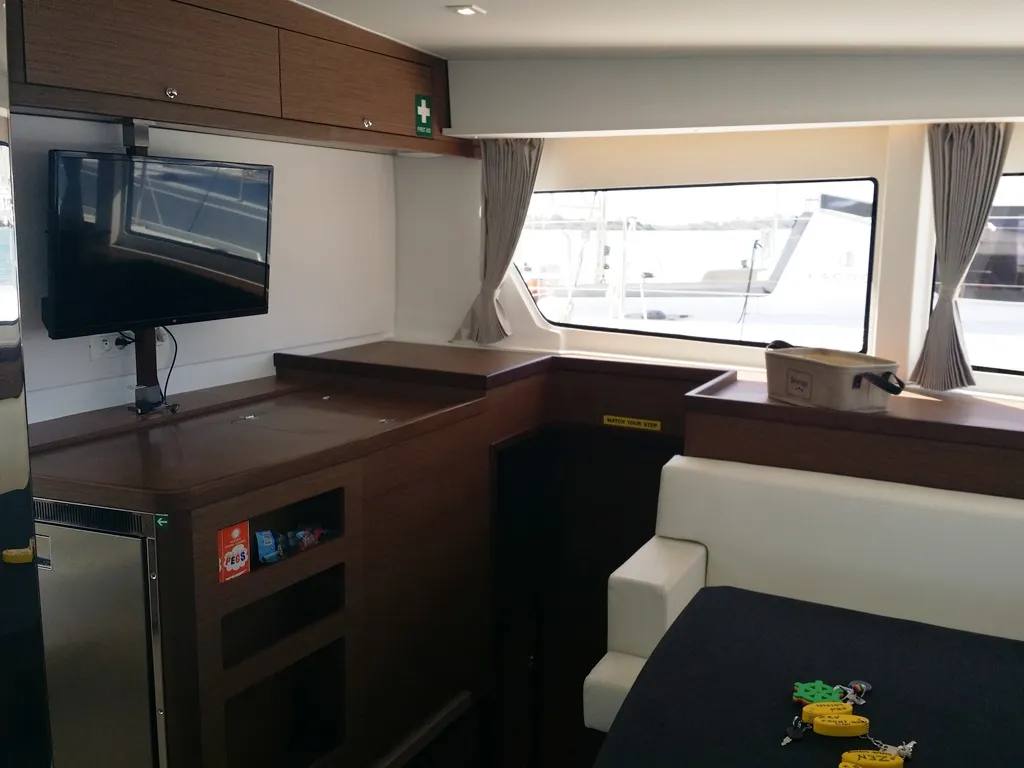 Image slide 241006