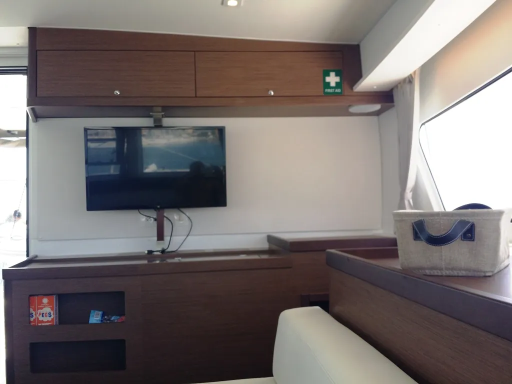 Image slide 241015