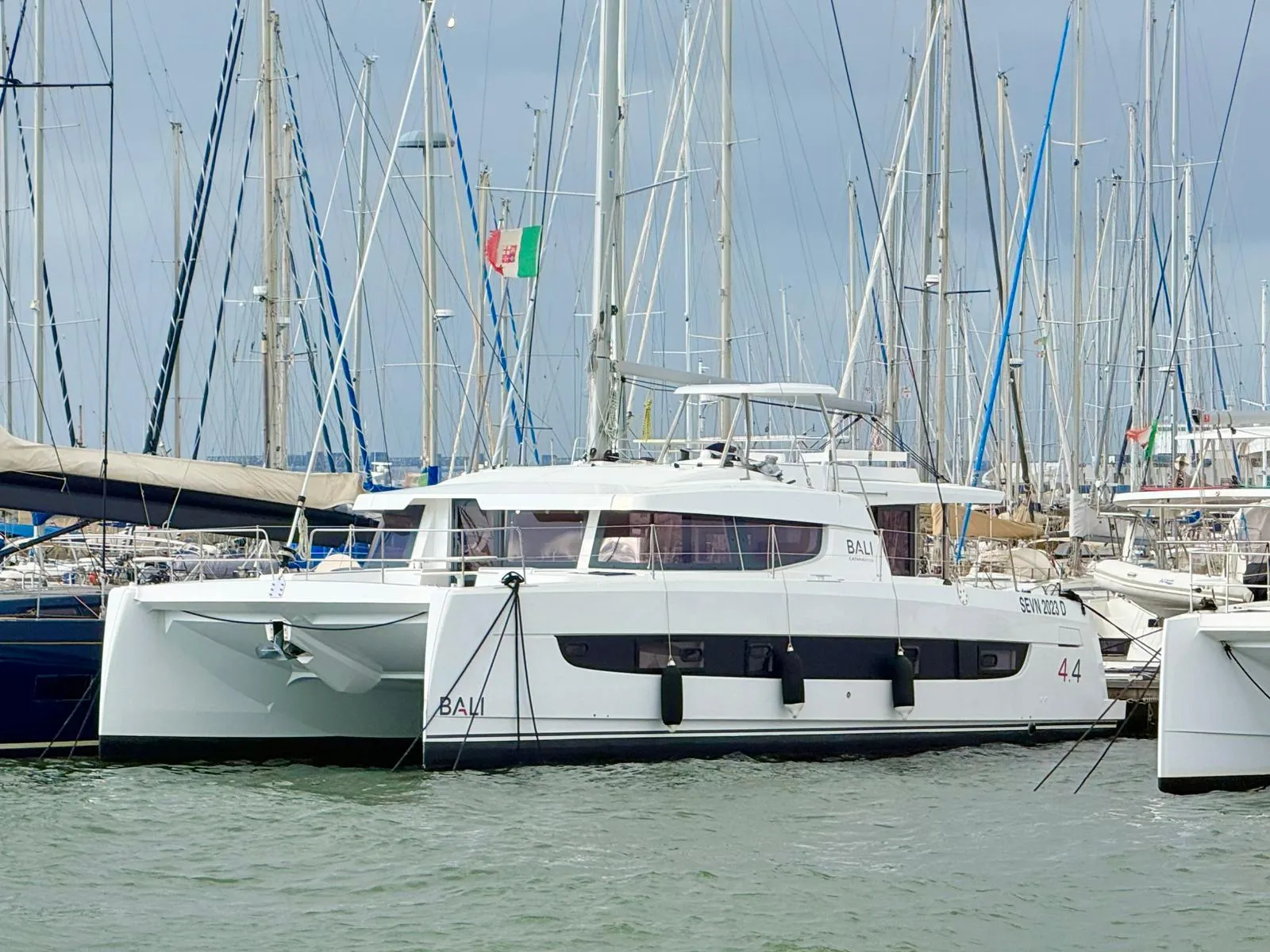 Image slide 241036