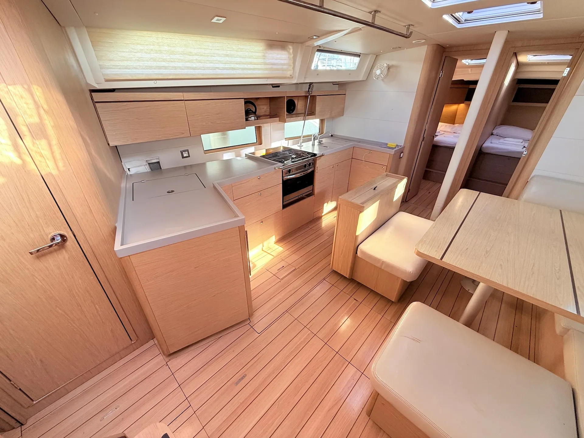 Image slide 241111