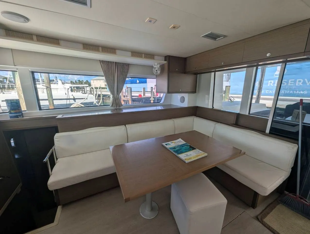 Image slide 241130