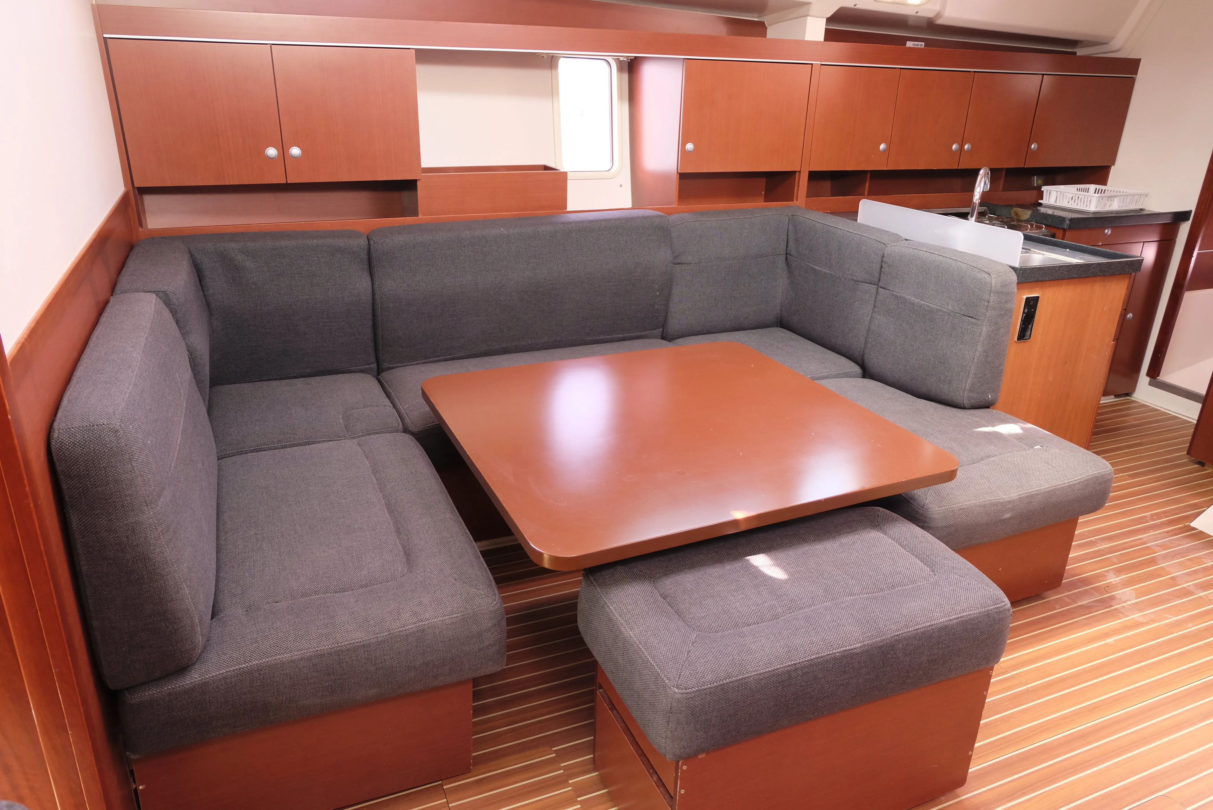 Image slide 241205