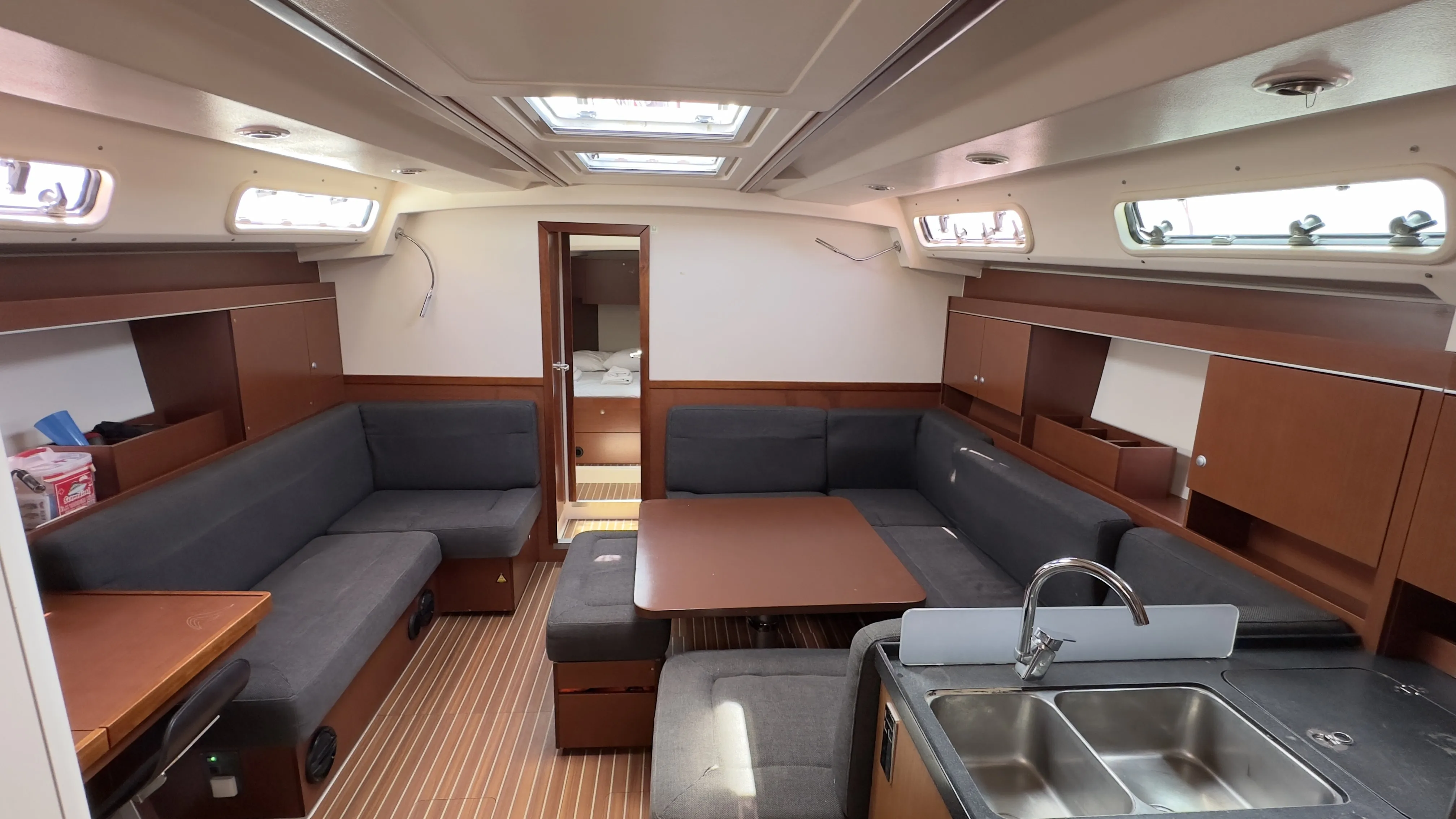 Image slide 241212