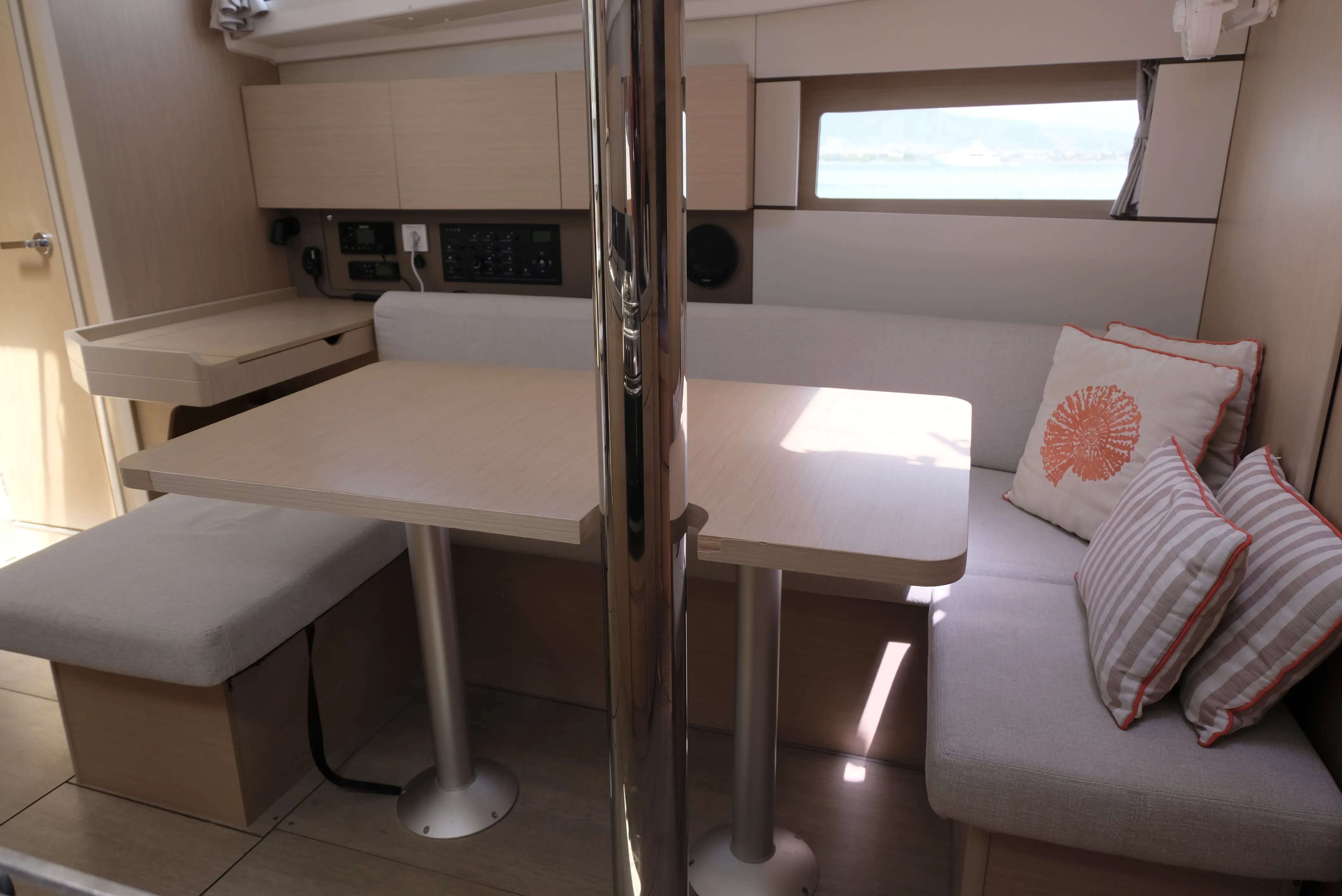 Image slide 241243