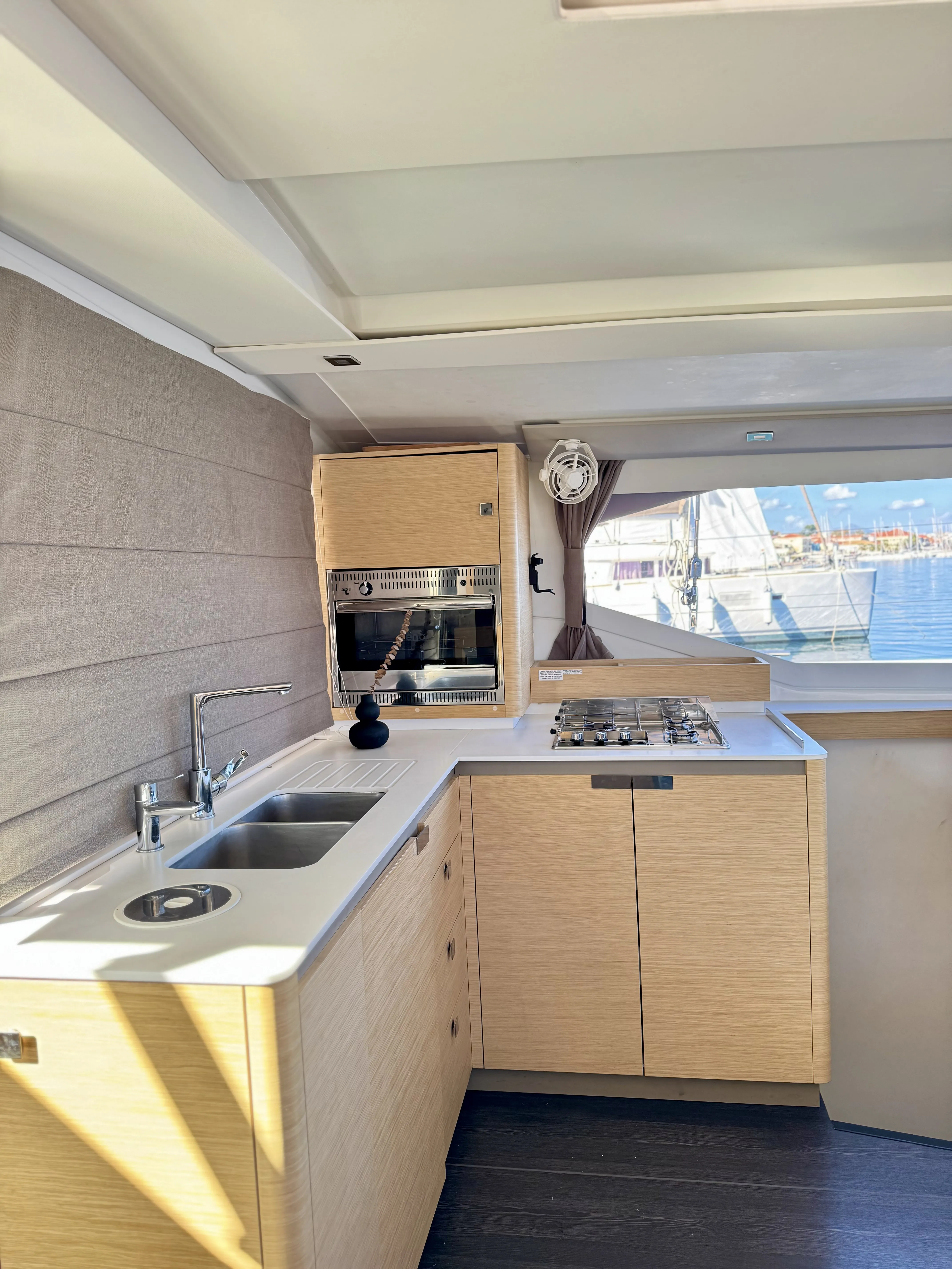 Image slide 241841