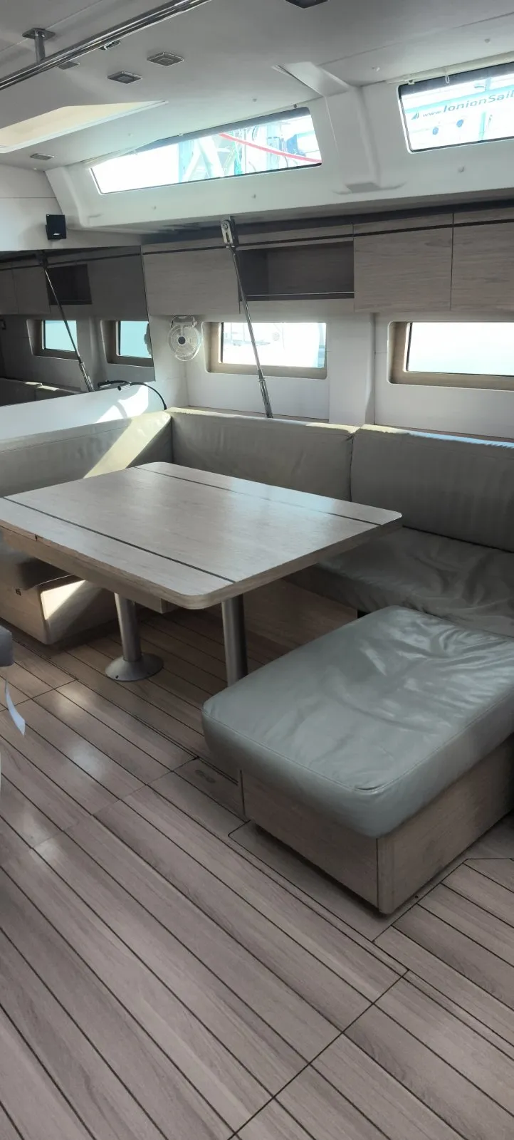 Image slide 242608