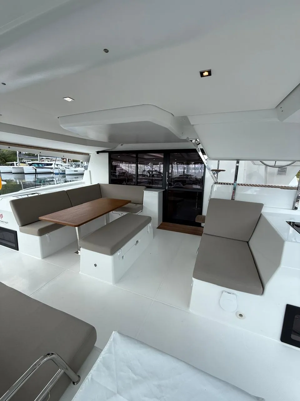 Image slide 242943