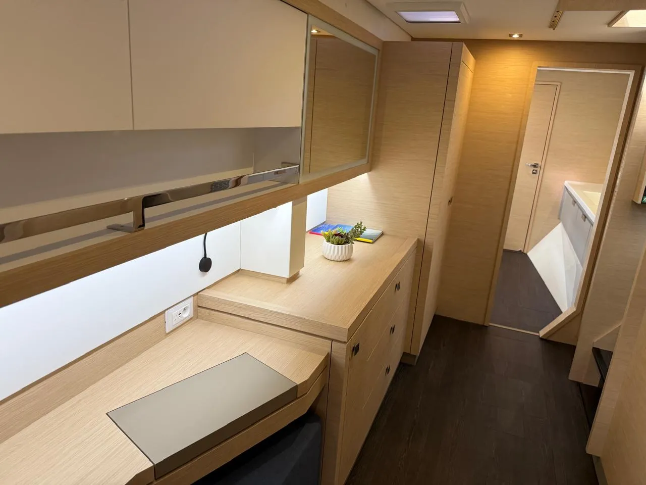 Image slide 242963