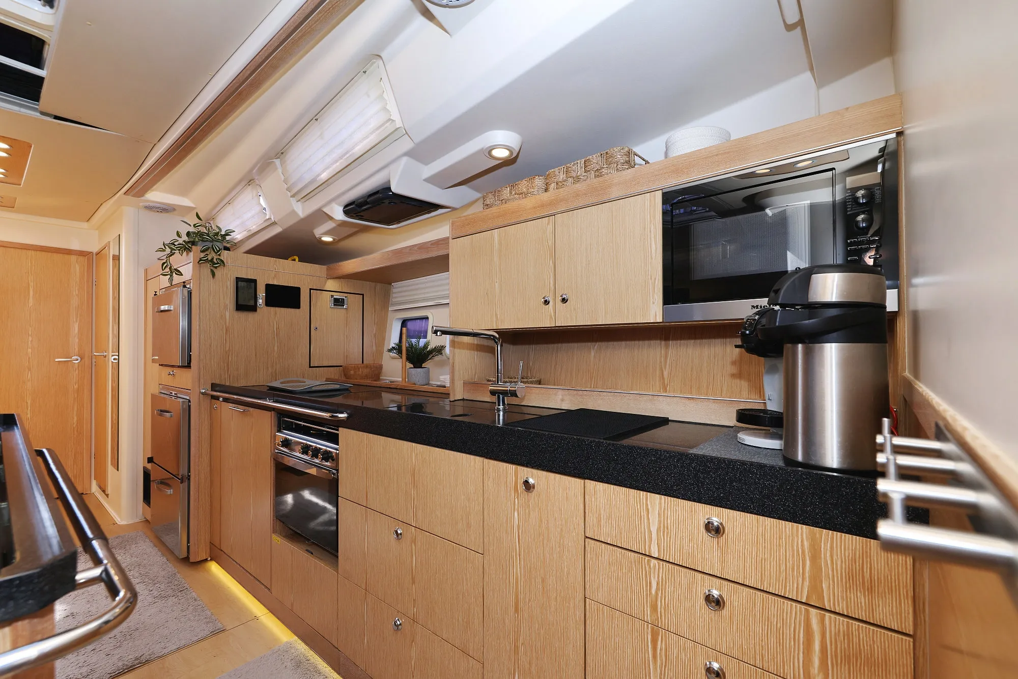 Image slide 243014