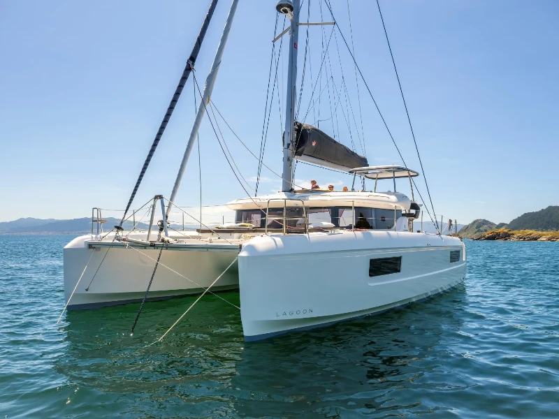 Lagoon 43 Bonnie boat image
