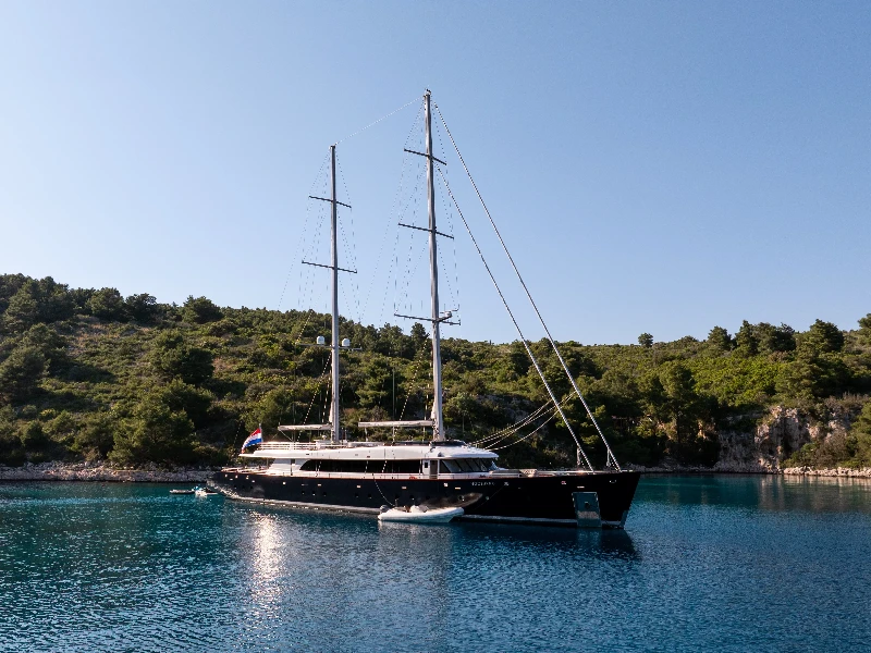 Luxury Sailing Yacht Nocturno boat image