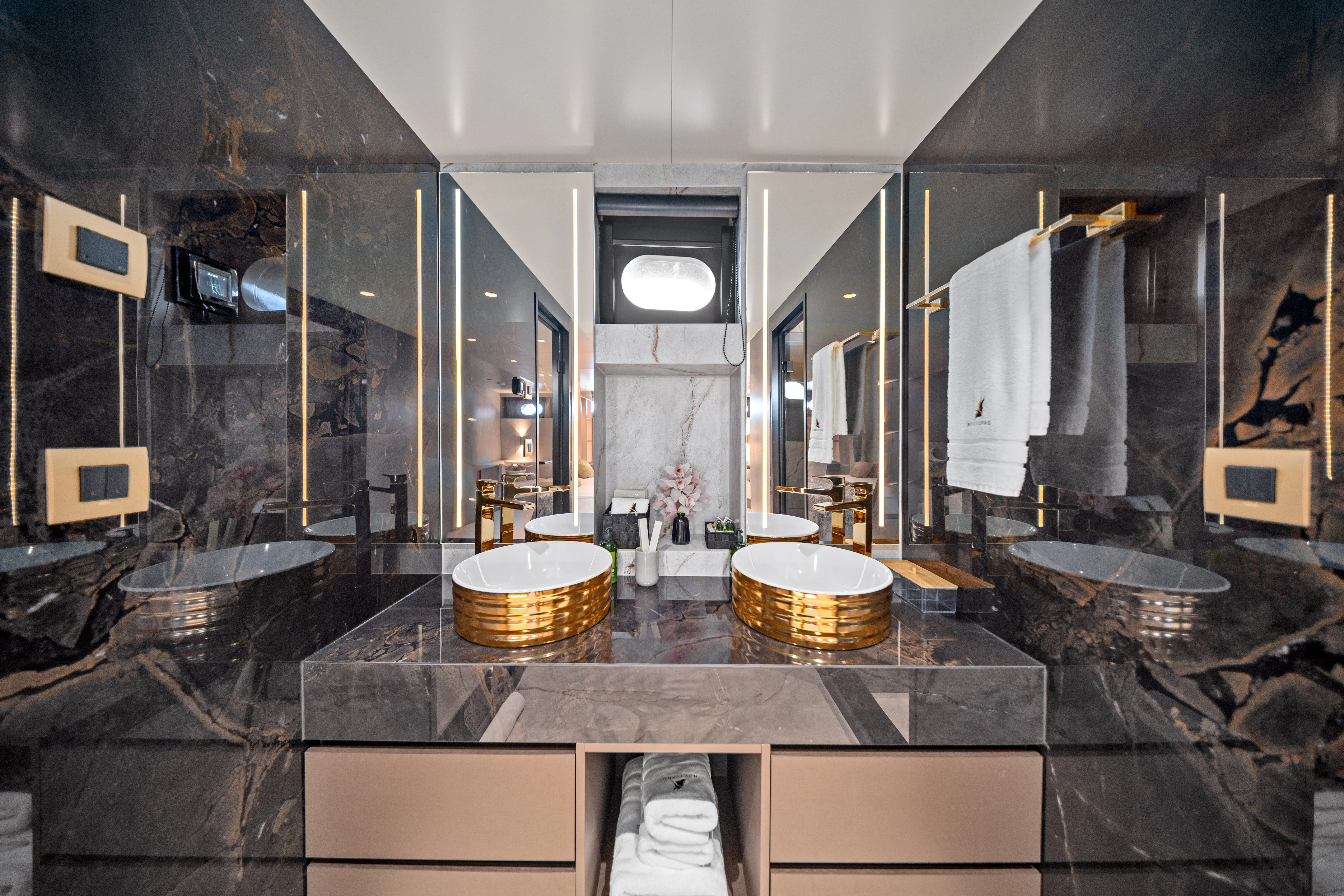 Image slide 244449