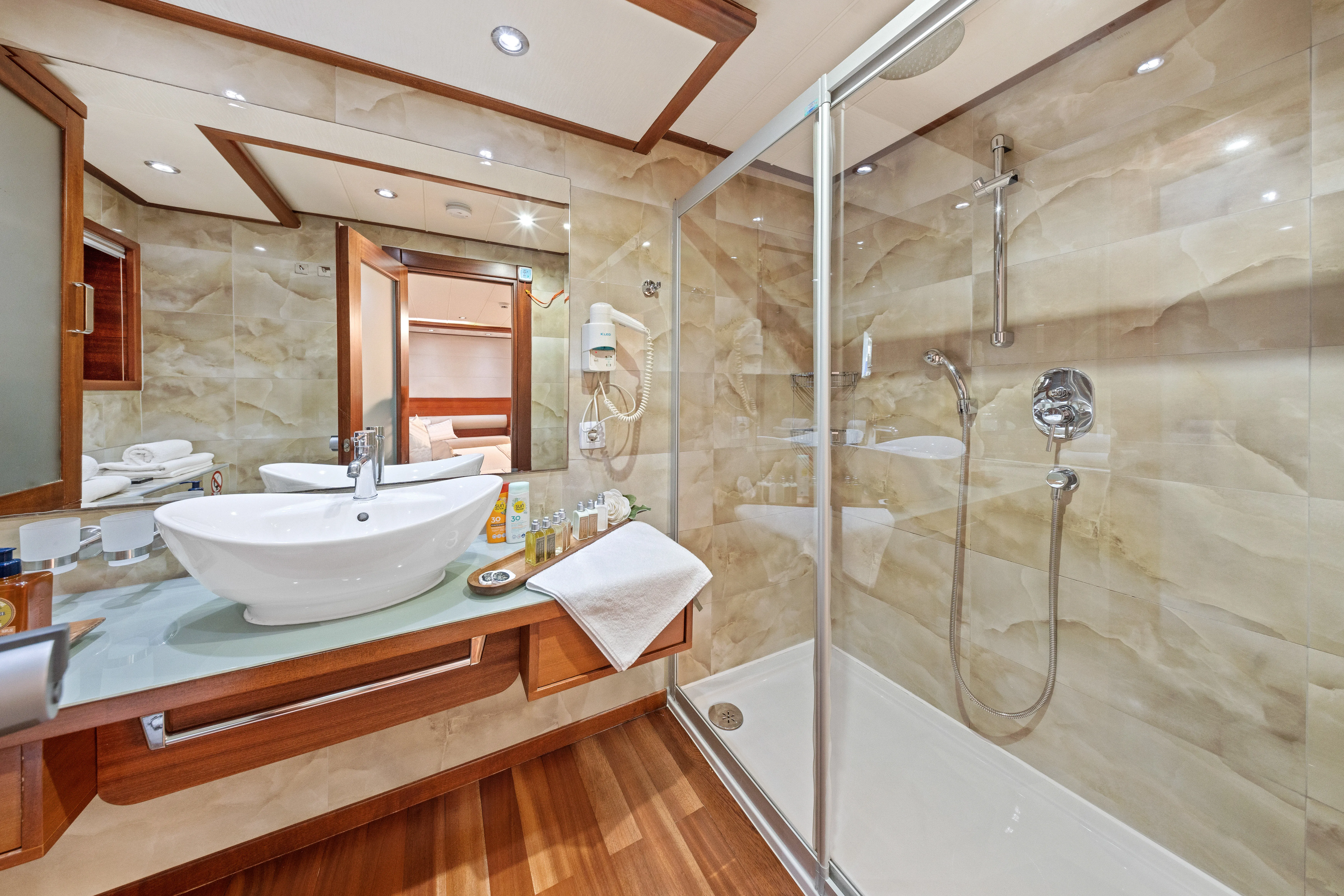 Image slide 244652