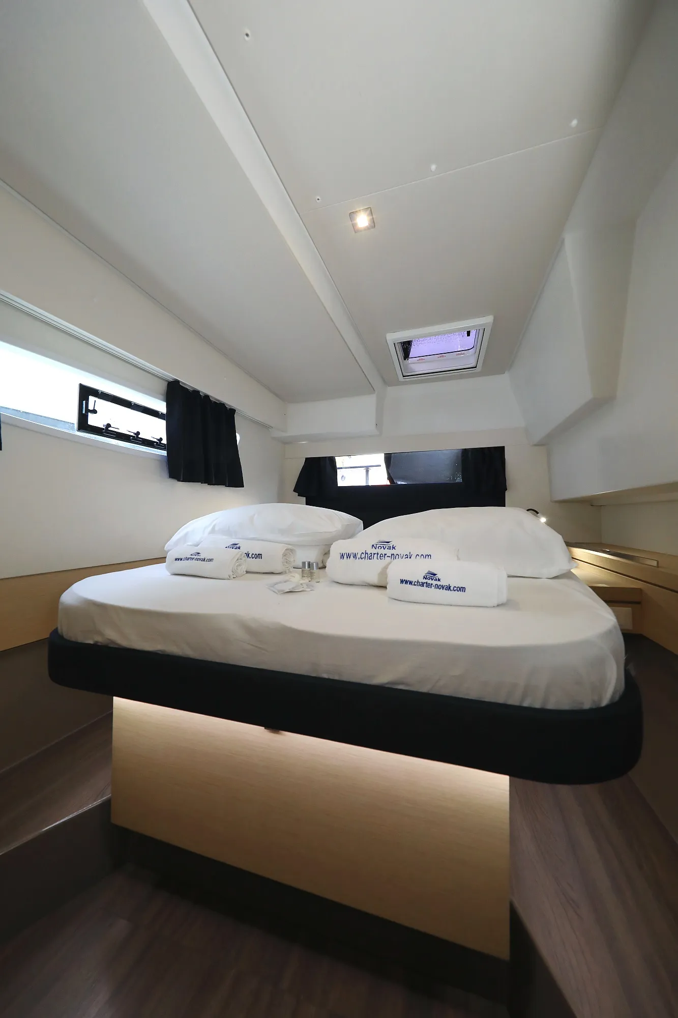 Image slide 24537