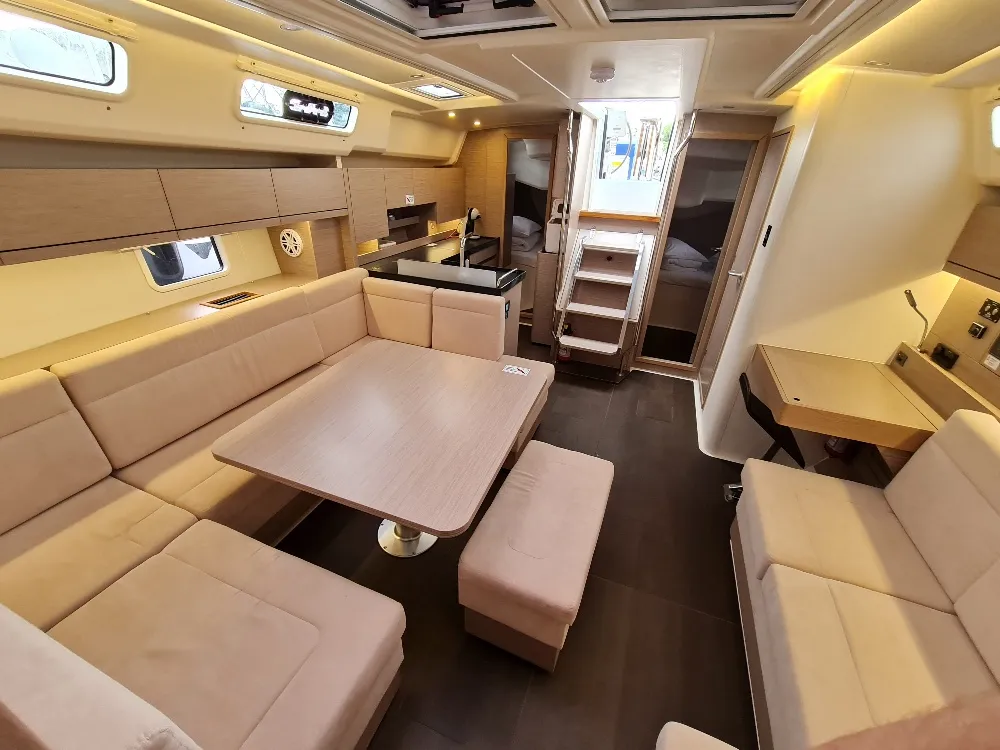 Image slide 24576