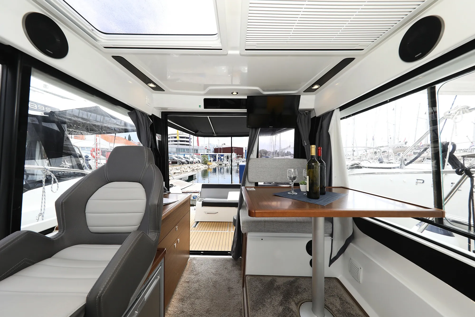 Image slide 24663