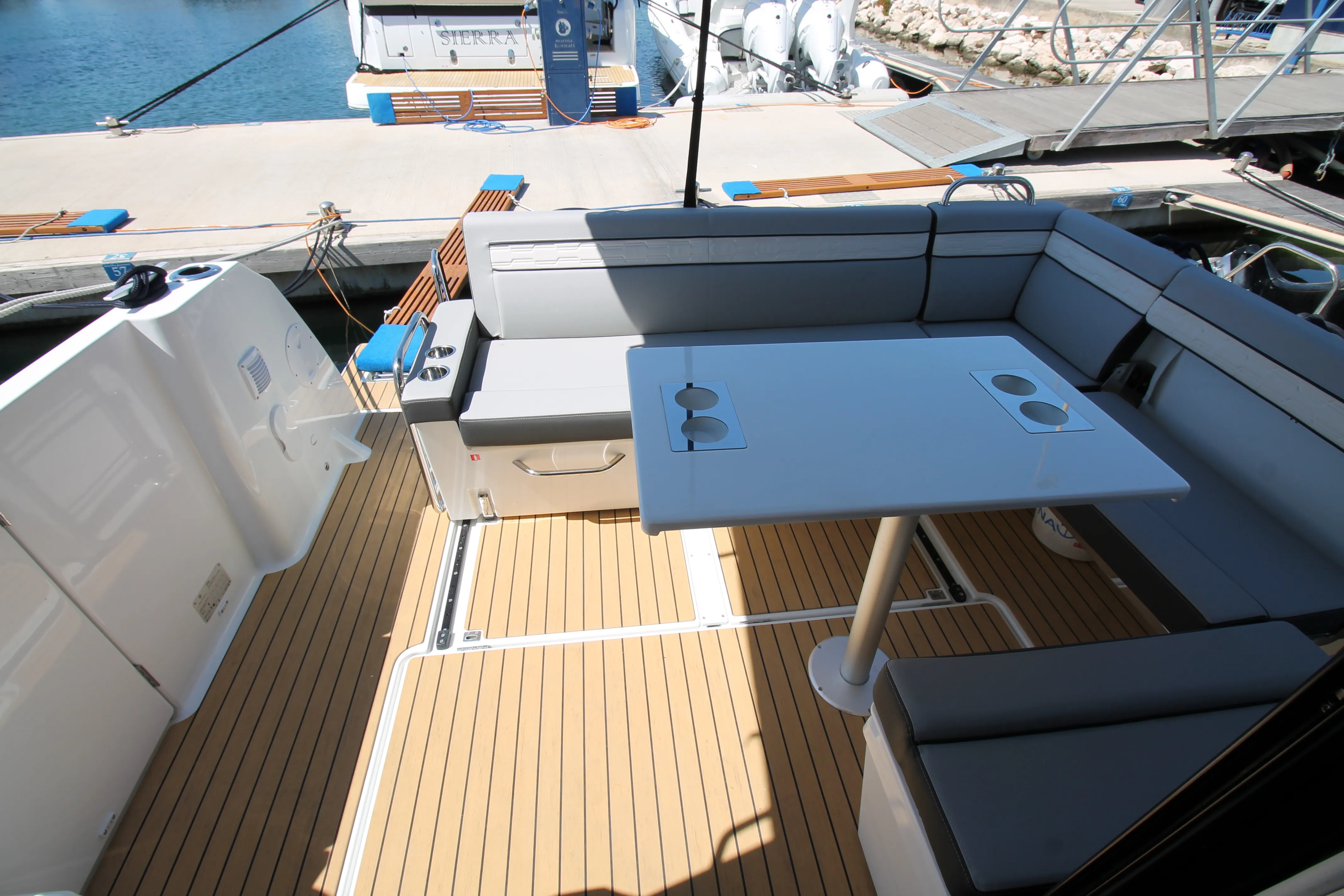 Image slide 24688