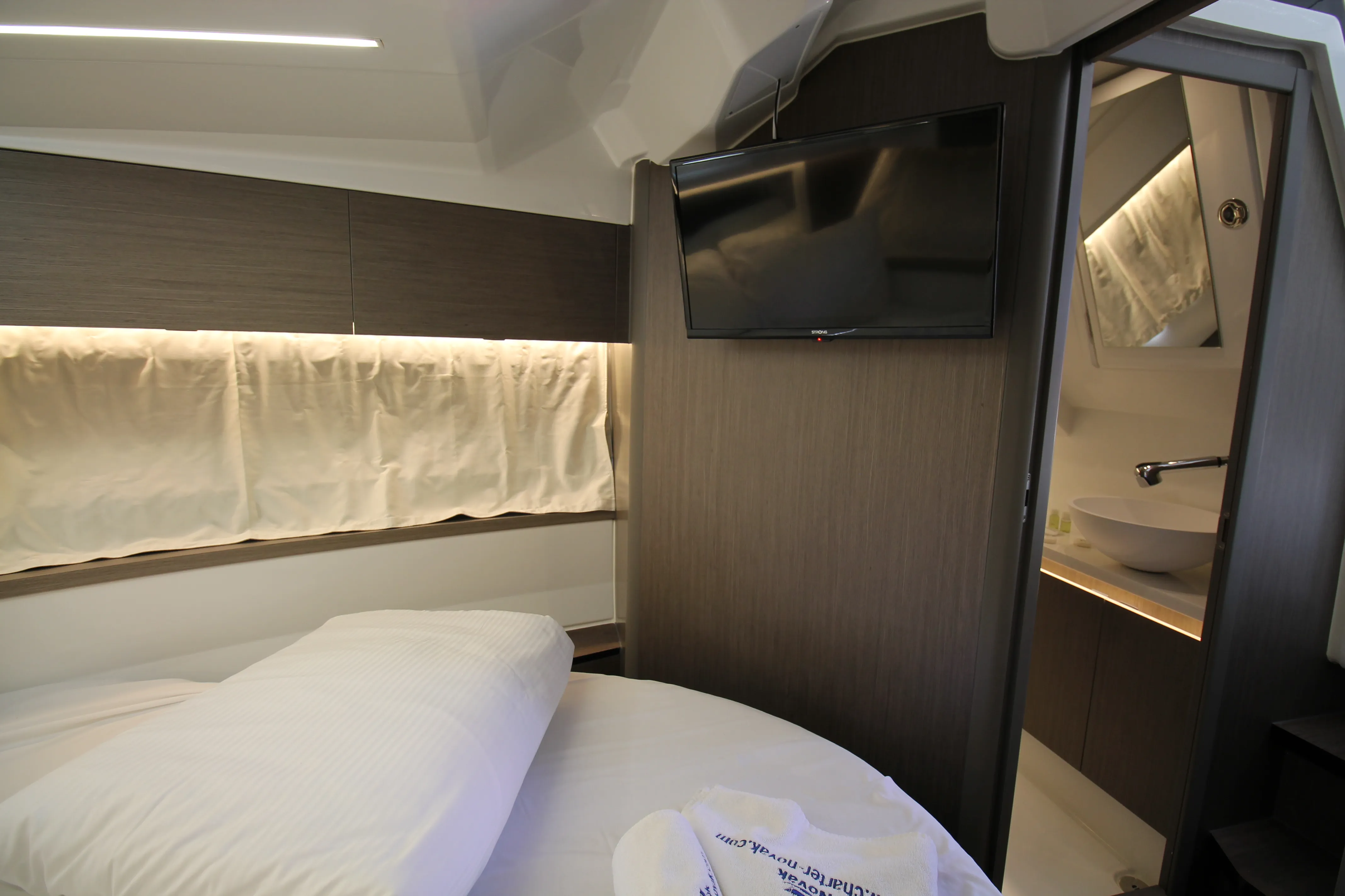 Image slide 24699