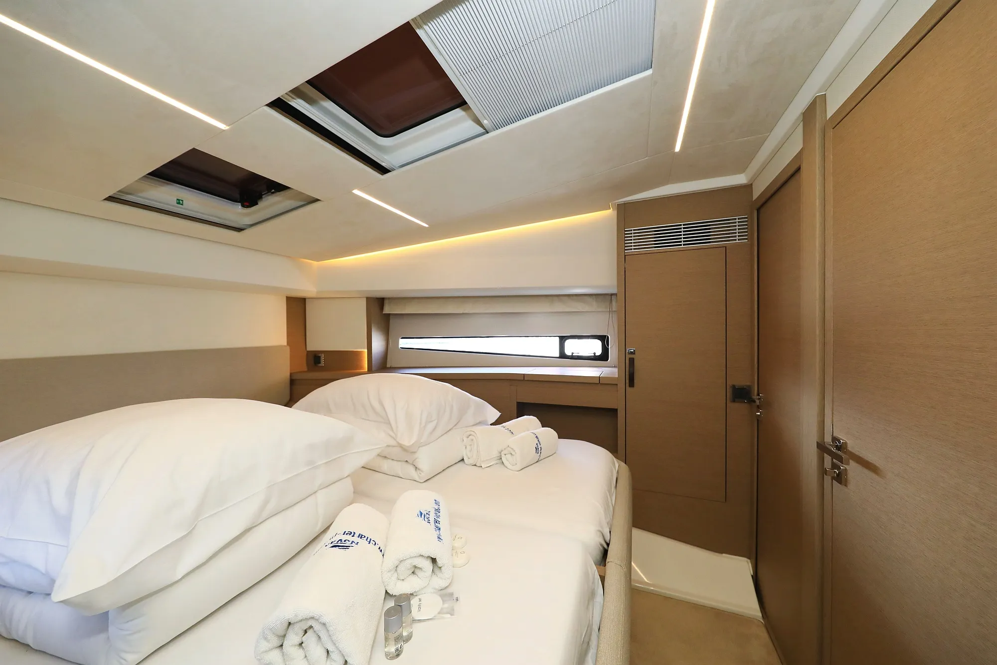 Image slide 24736