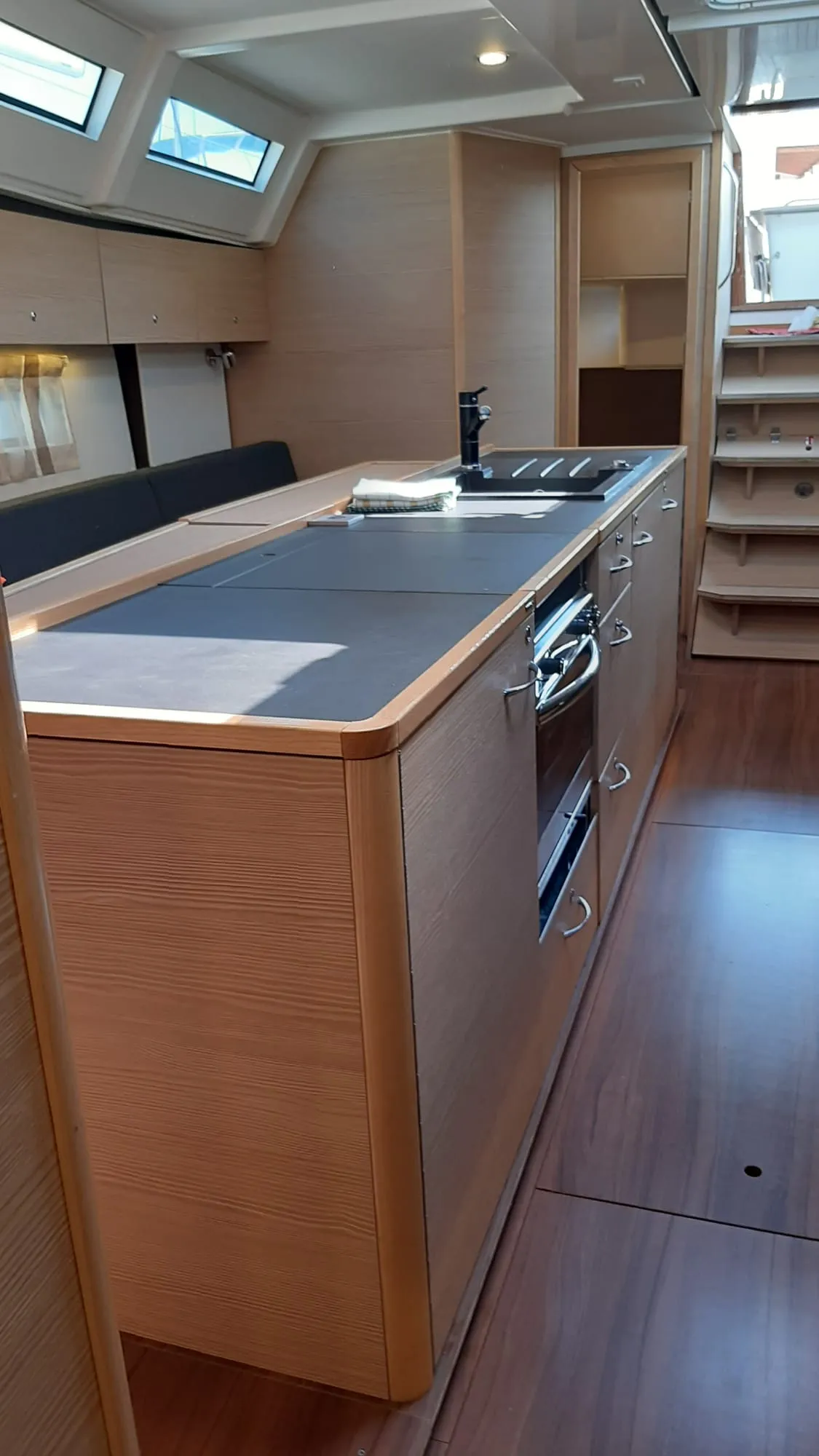 Image slide 247649