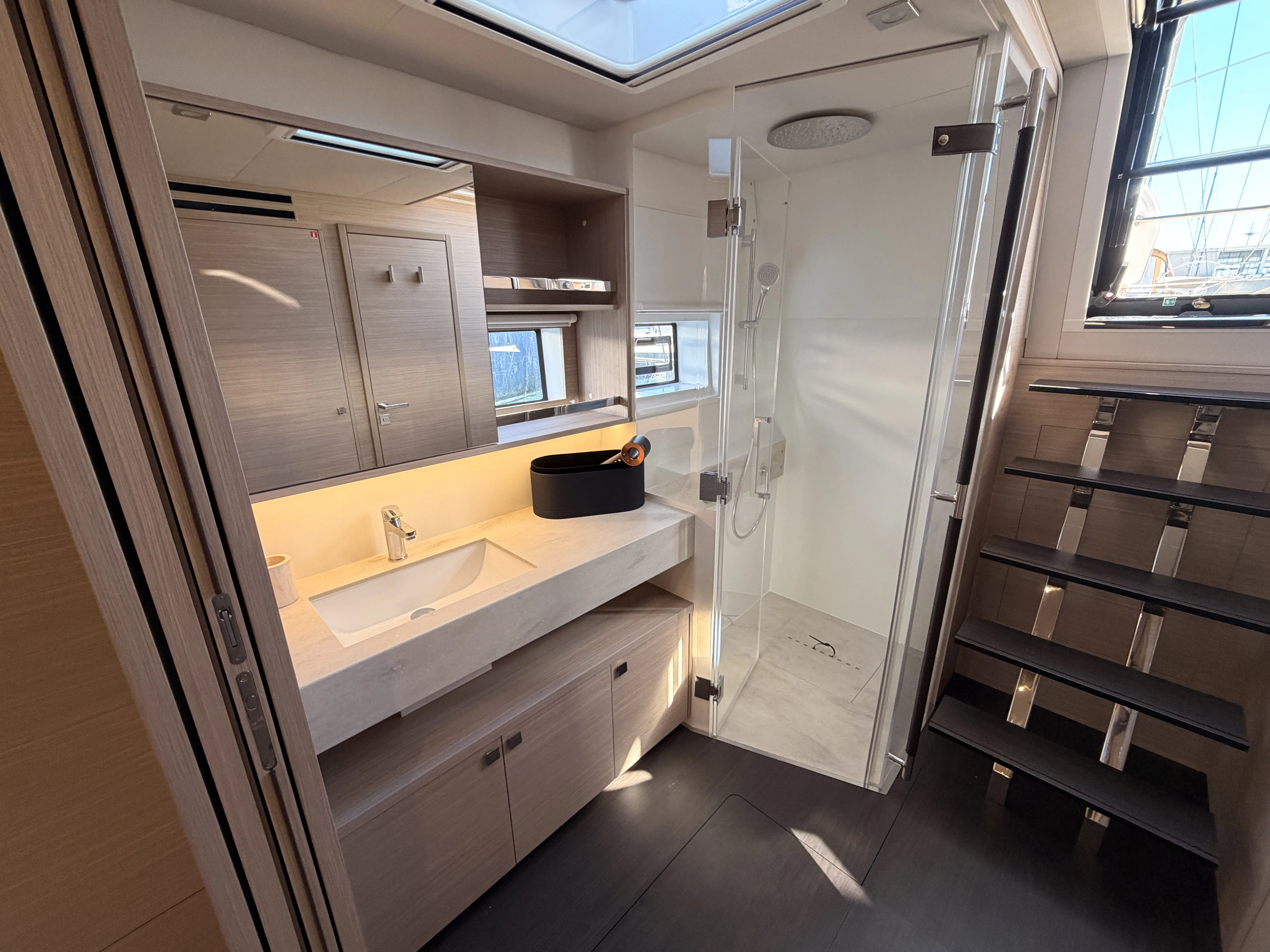 Image slide 247884