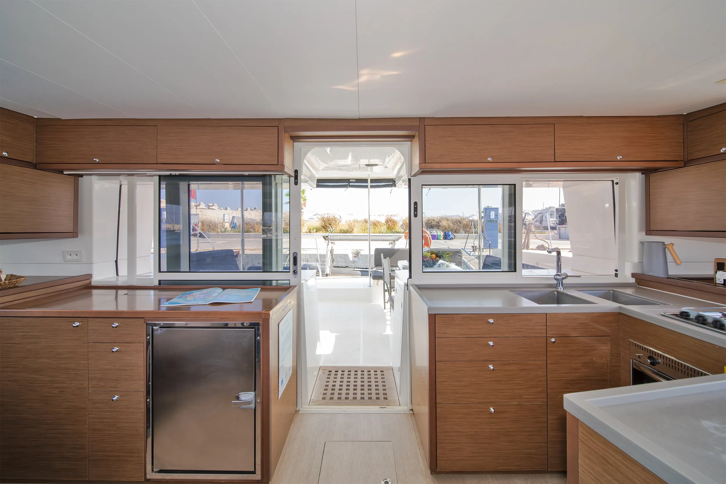 Image slide 248648