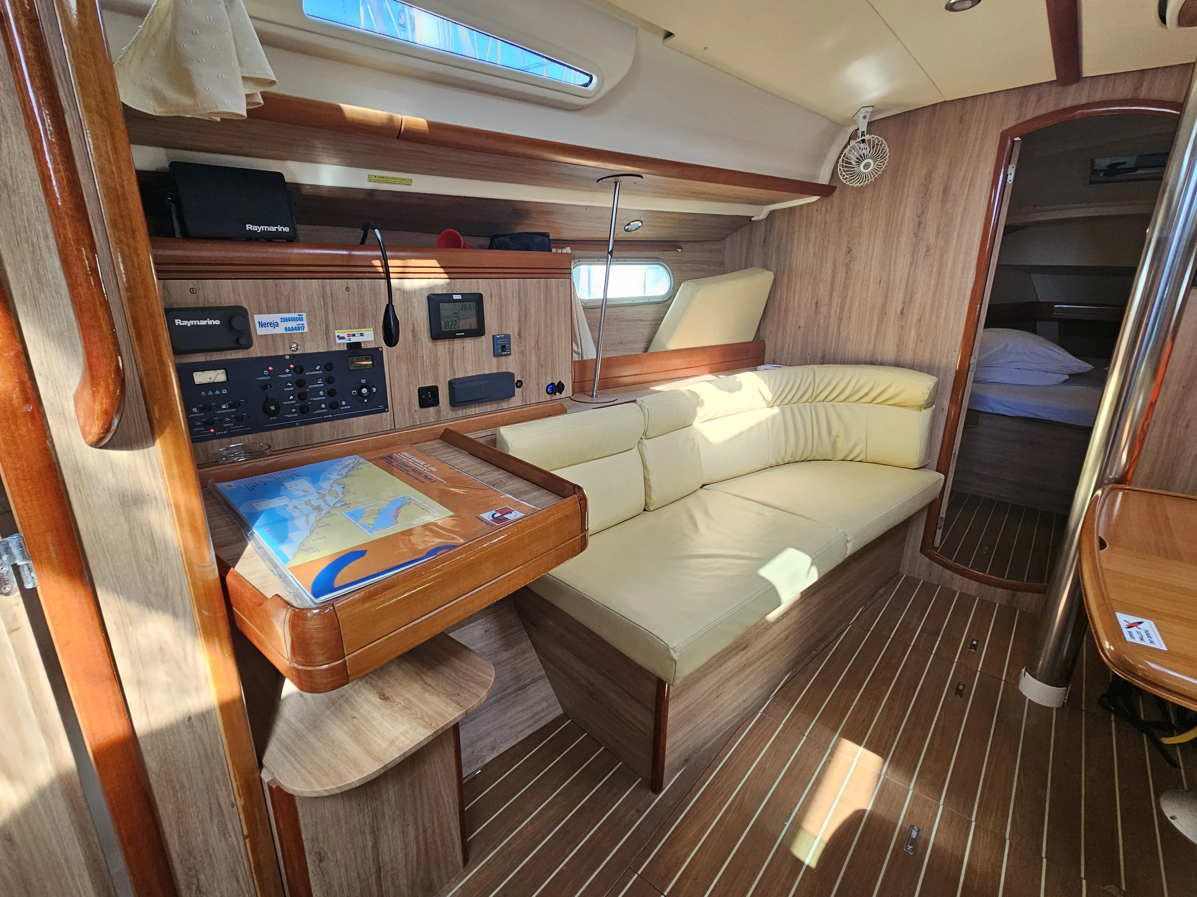 Image slide 24889