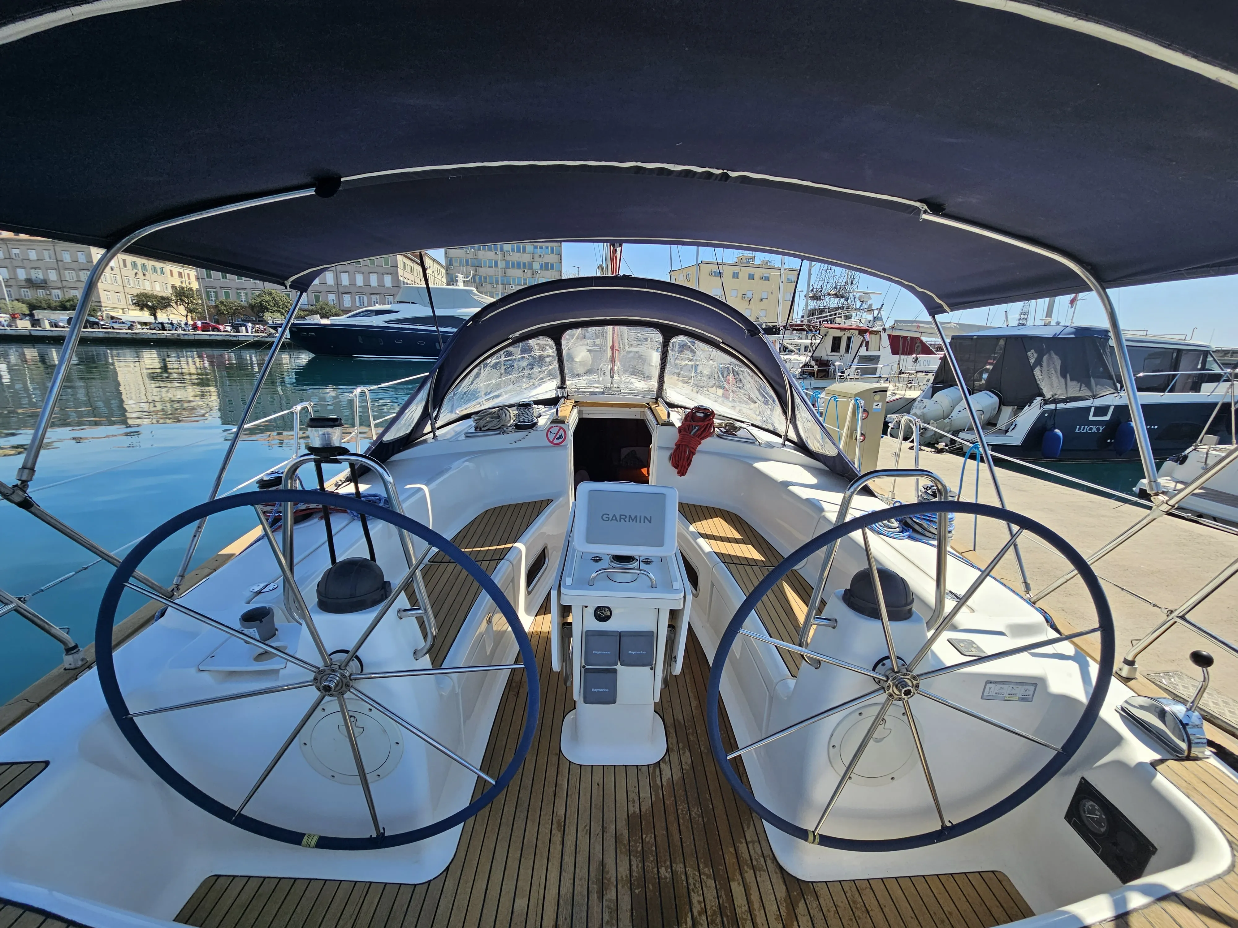 Image slide 2506