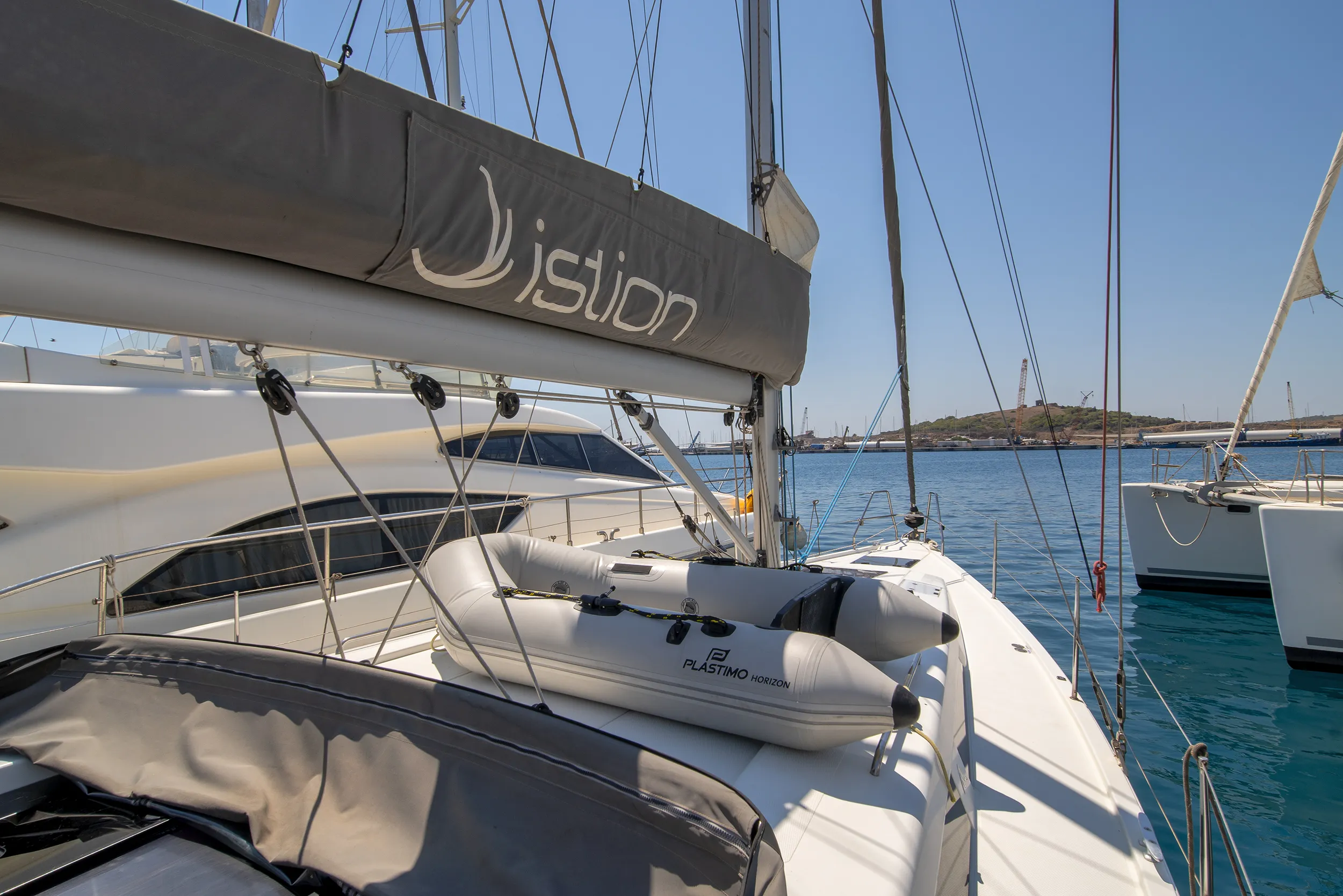 Image slide 250813