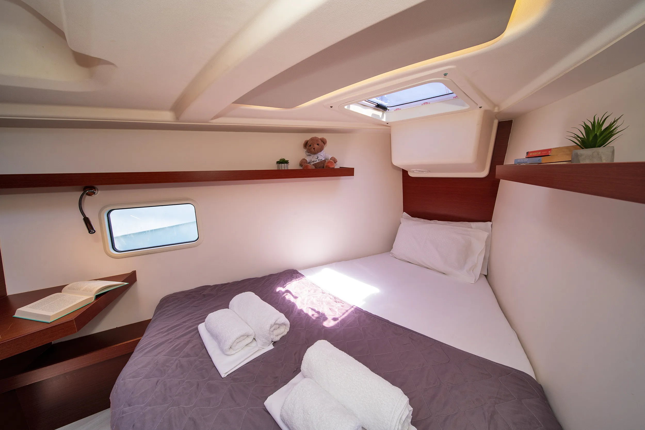 Image slide 250816