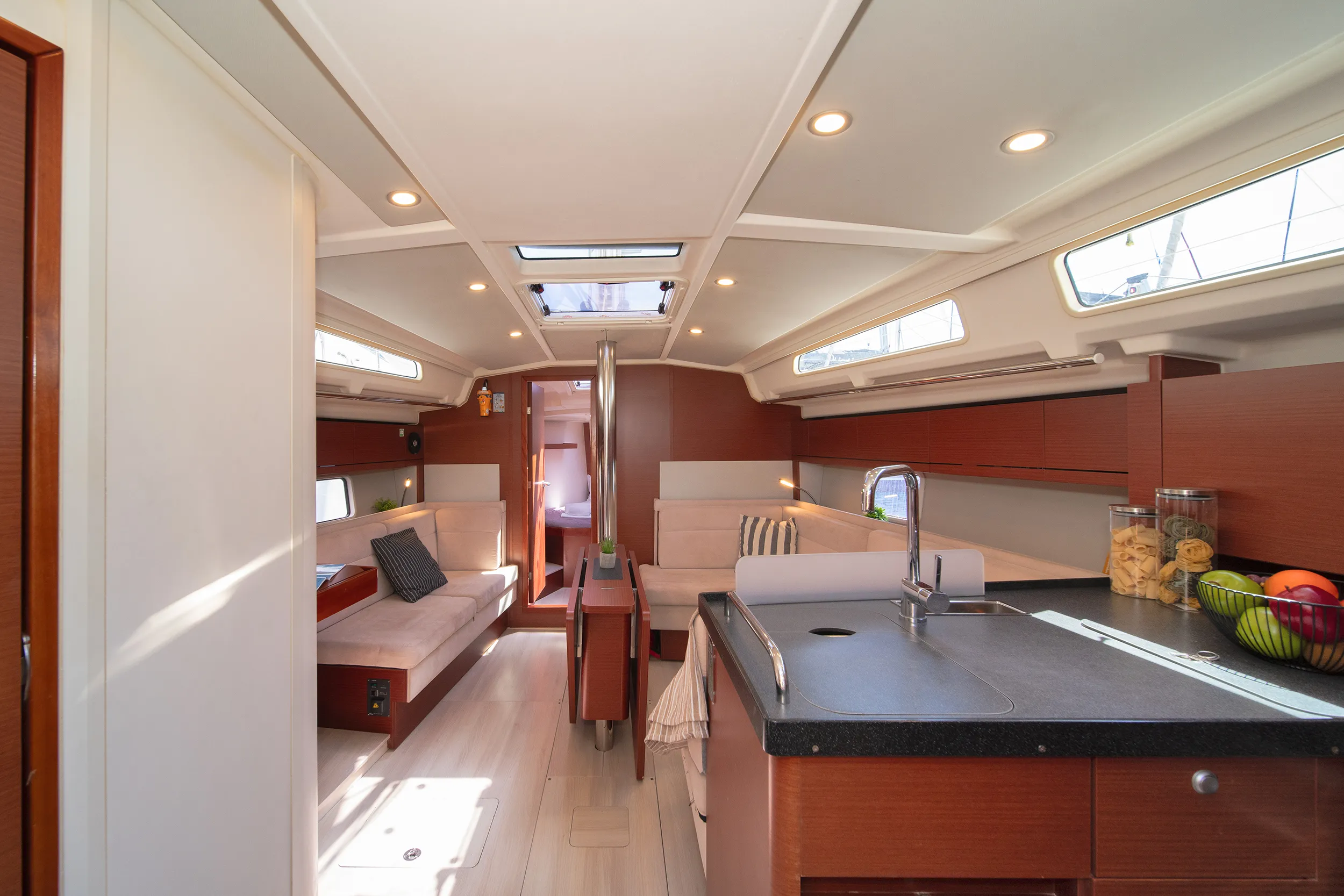 Image slide 250821