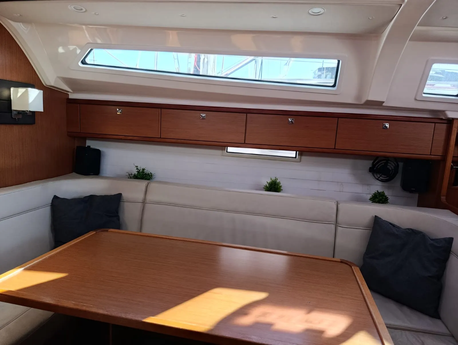 Image slide 251596