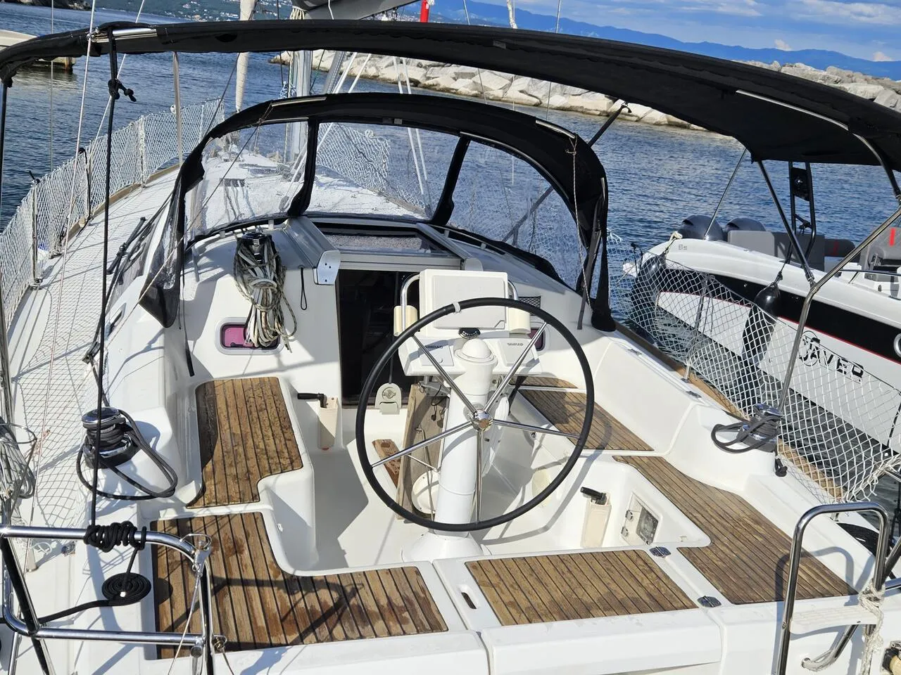Image slide 2519