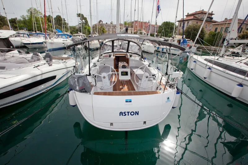 Bavaria Cruiser 34 Style Aston boat image