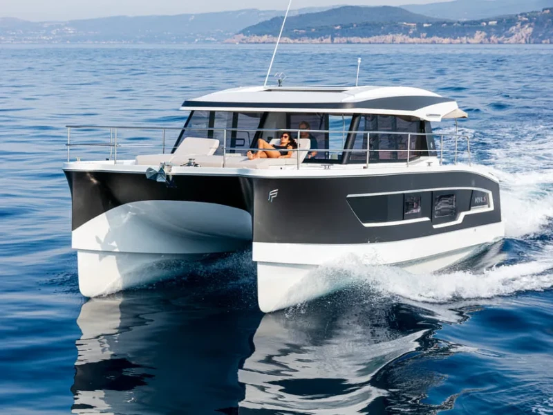 MY4.S Nina boat image